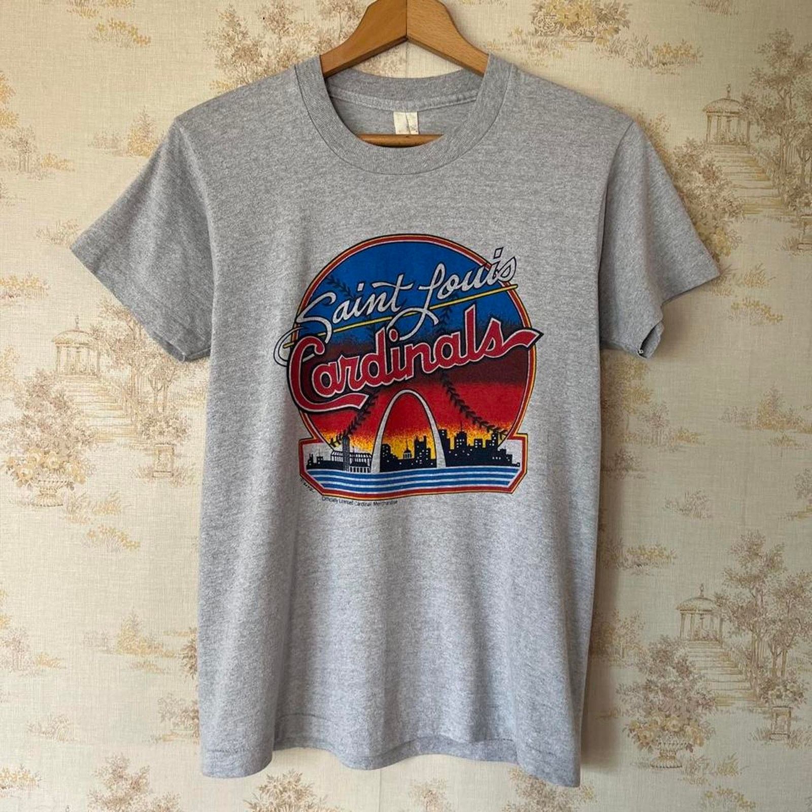 Vintage 80s St. Louis Cardinals T-Shirt | Pizazz Arch | Size S Size US S / EU 44-46 / 1 - 1 Thumbnail