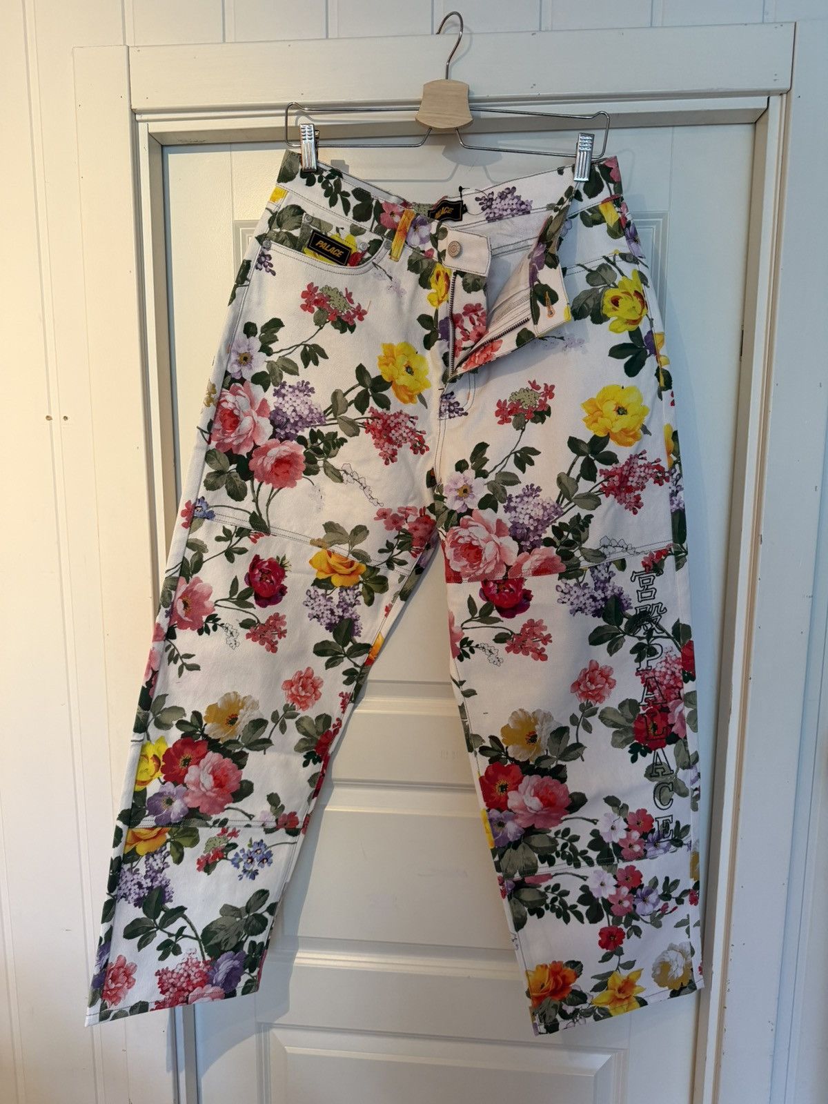 Palace Palace baggy panel jean flowers Size US 32 / EU 48 - 4 Thumbnail