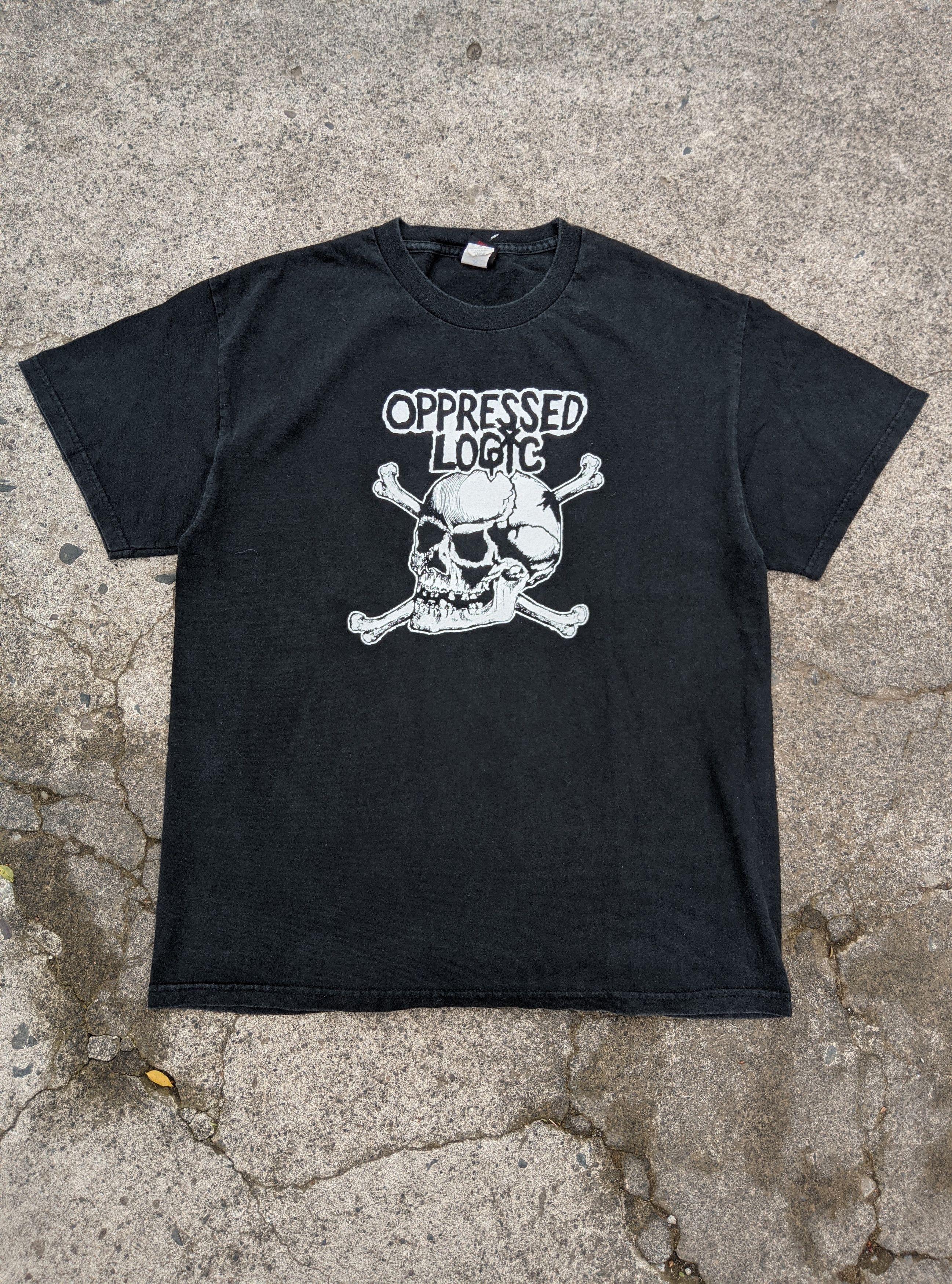Band Tees × Vintage Vintage 2004 opressed lógic fang punk rock tour Size US L / EU 52-54 / 3 - 1 Thumbnail