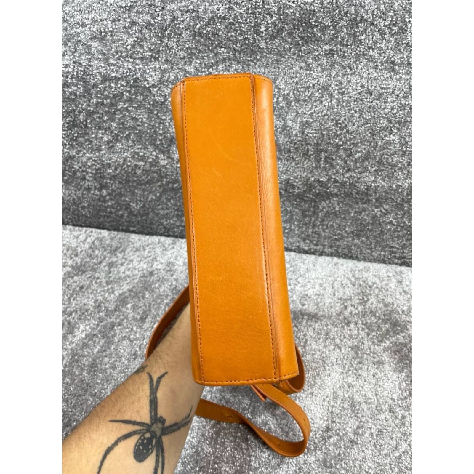 Vintage VINTAGE Nat & Nin Leather Crossbody Bag Womens Medium Brown Zipper Square Casual Size ONE SIZE - 6 Thumbnail