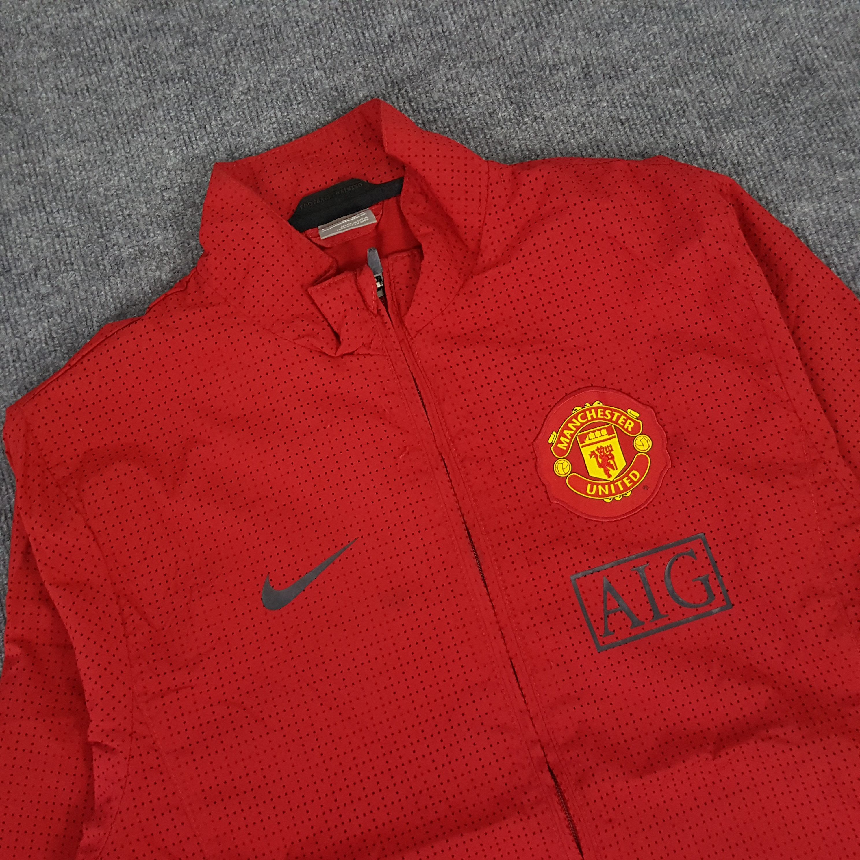 Nike × Vintage Nike X Manchester United Sportwear Jacket Size US S / EU 44-46 / 1 - 2 Thumbnail