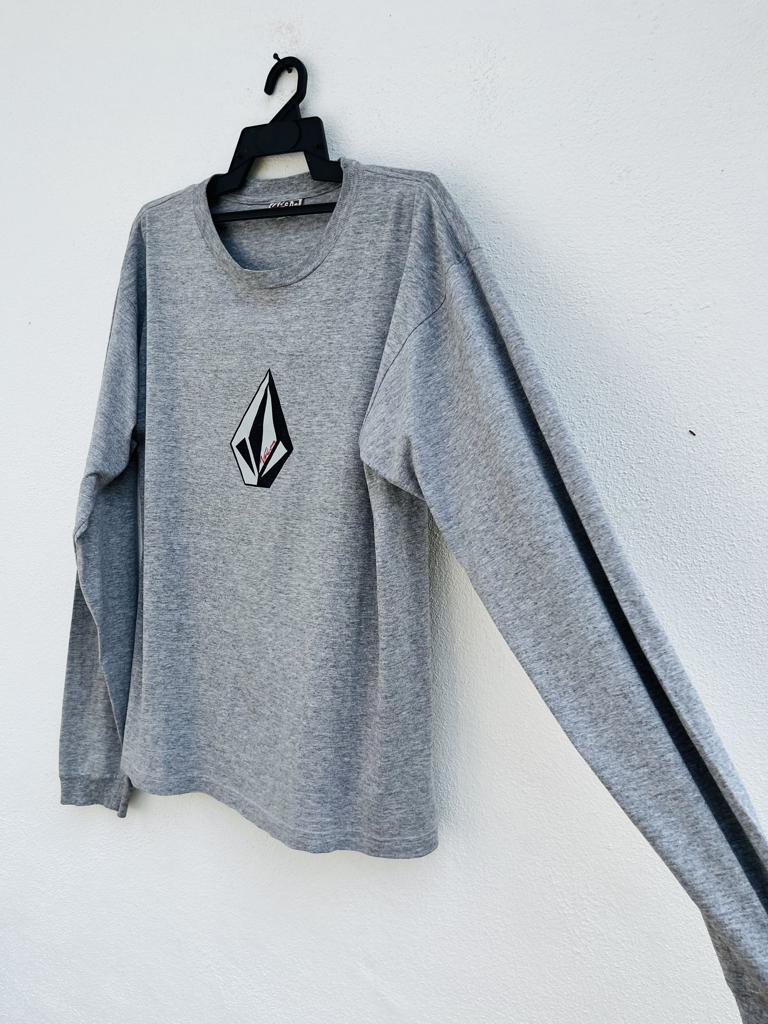 Japanese Brand Vintage Volcom Skateboard Hip Hop Fashion Style Size US L / EU 52-54 / 3 - 6 Thumbnail