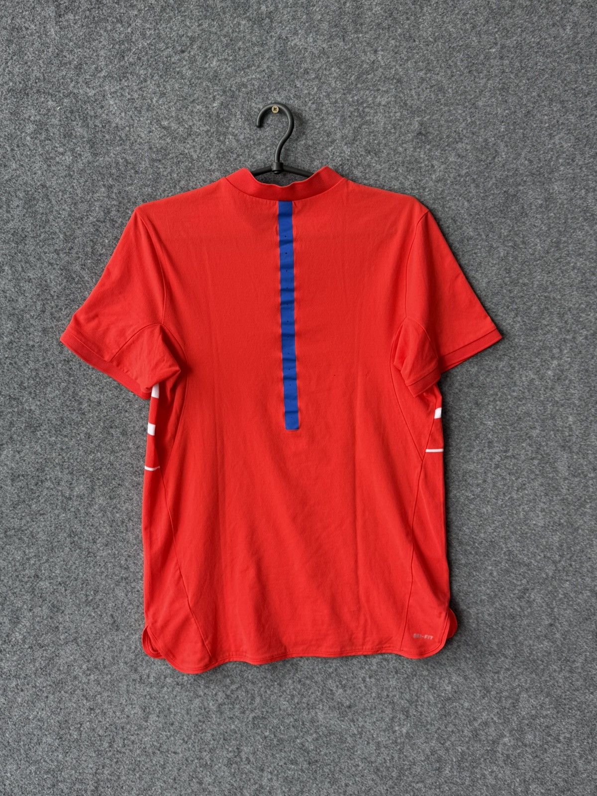 Nike Vintage Nike Roger Federer Dry-Fit Tshirt size M Size US M / EU 48-50 / 2 - 9 Thumbnail