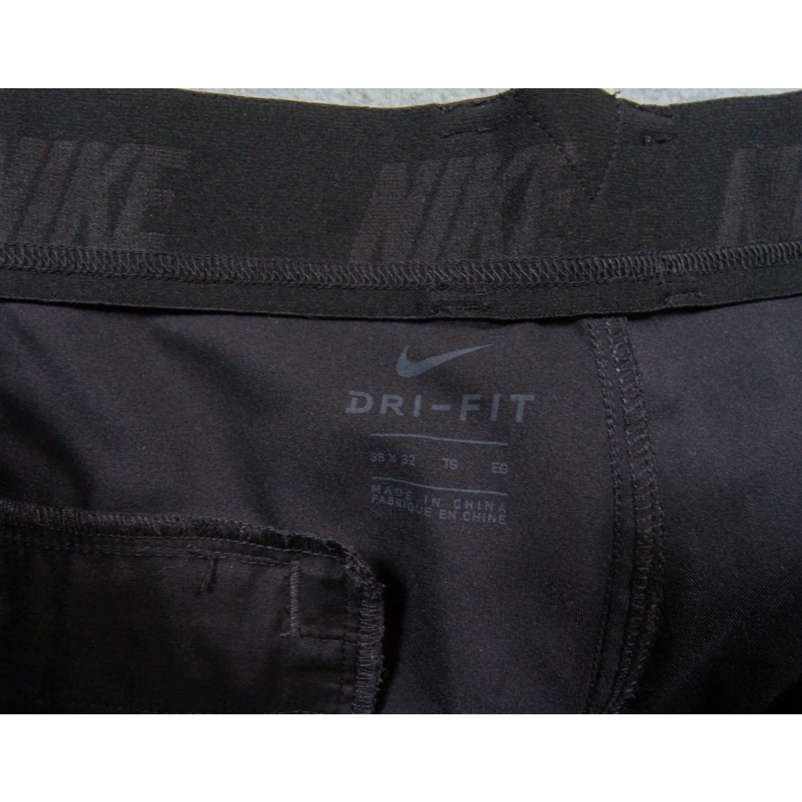 Nike VINTAGE? No. Nike Pants Mens 38x32 Black Chino Golf Dri Fit Straight Leg Lightweight Swoosh Size US 38 / EU 54 - 7 Thumbnail