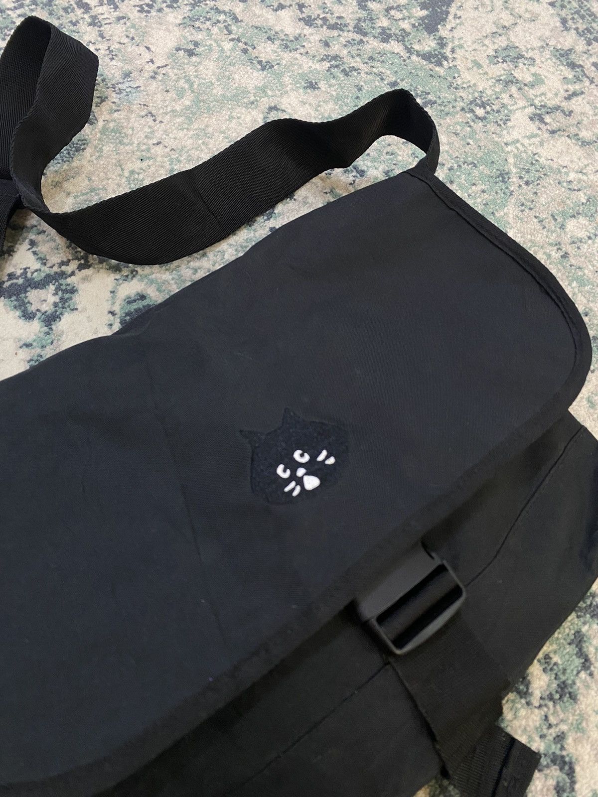 Issey Miyake Cat Ne-net By Issey Miyake Sling Bag Size ONE SIZE - 7 Thumbnail