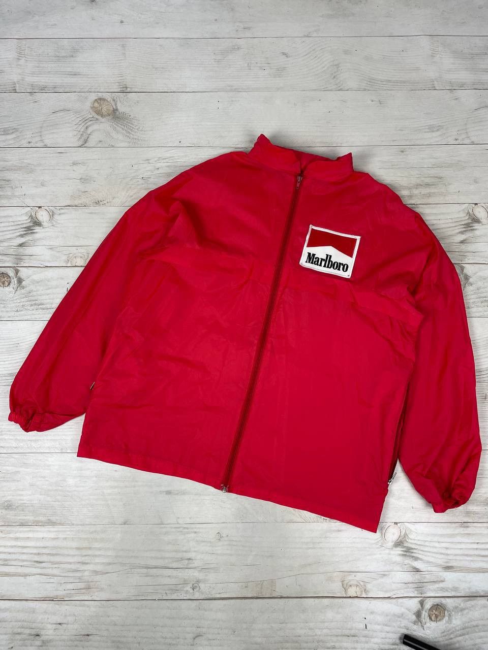 Marlboro Vintage Marlboro Big Logo Windbreaker Nylon Jacket 90s Size US XL / EU 56 / 4 - 1 Thumbnail