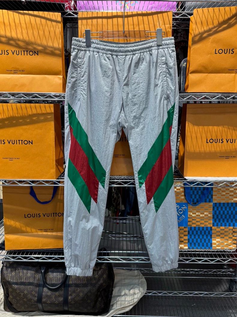 Gucci Gucci Red and green reflective sports pants Size US 32 / EU 48 - 1 Thumbnail