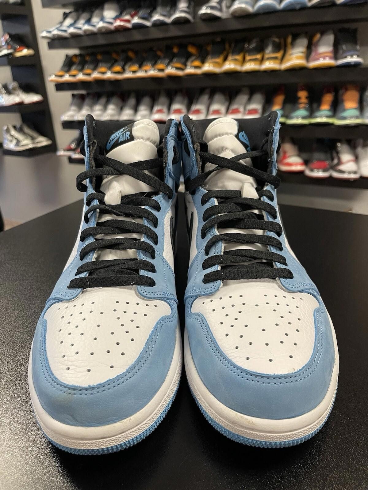 Jordan Brand Size 12.5 - Nike Men’s Air Jordan 1 Retro OG High University Size US 12.5 / EU 45-46 - 2 Thumbnail