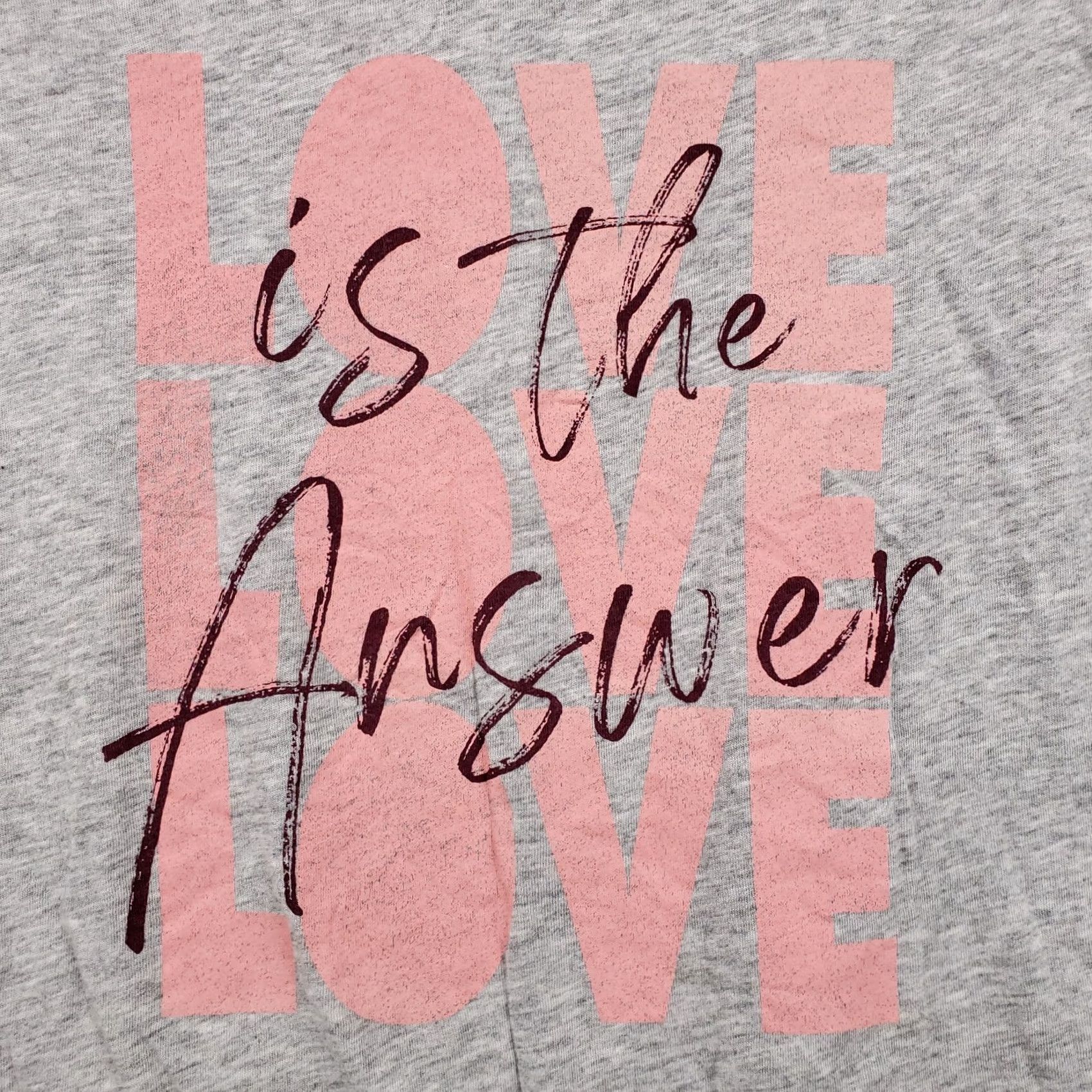 Banana Republic Banana Republic T Shirt Womens L Gray Short Sleeve Crew Neck Love Is The Answer Size L / US 10 / IT 46 - 3 Thumbnail