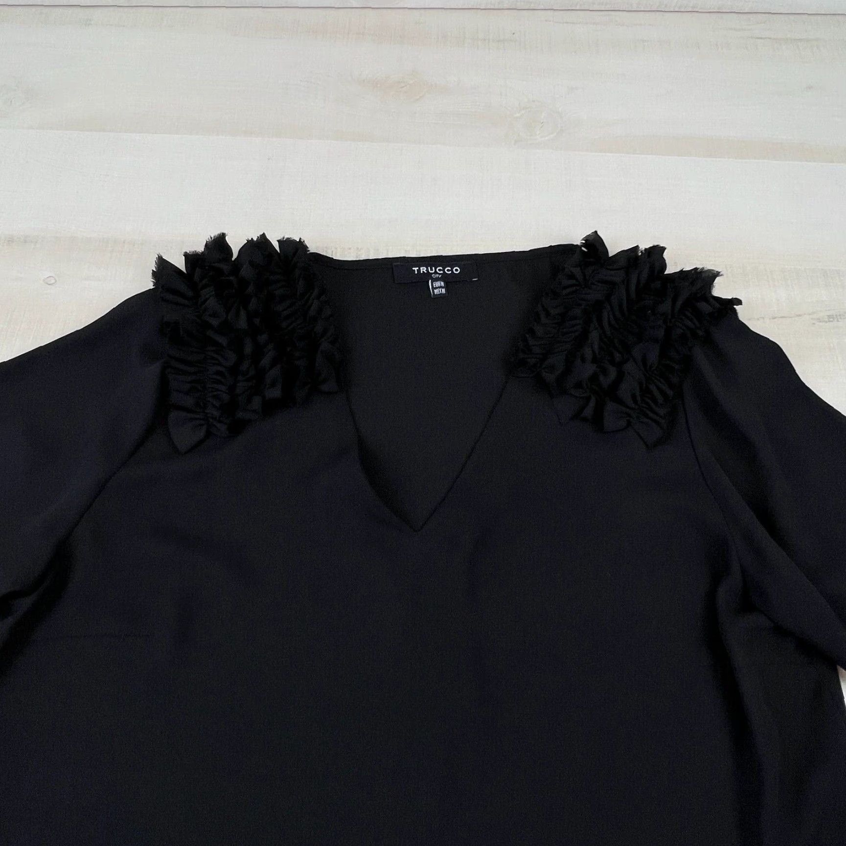 Vintage Trucco City Womens Blouse Medium Black Long Sleeve Ruffle V Neck Size M / US 6-8 / IT 42-44 - 2 Thumbnail