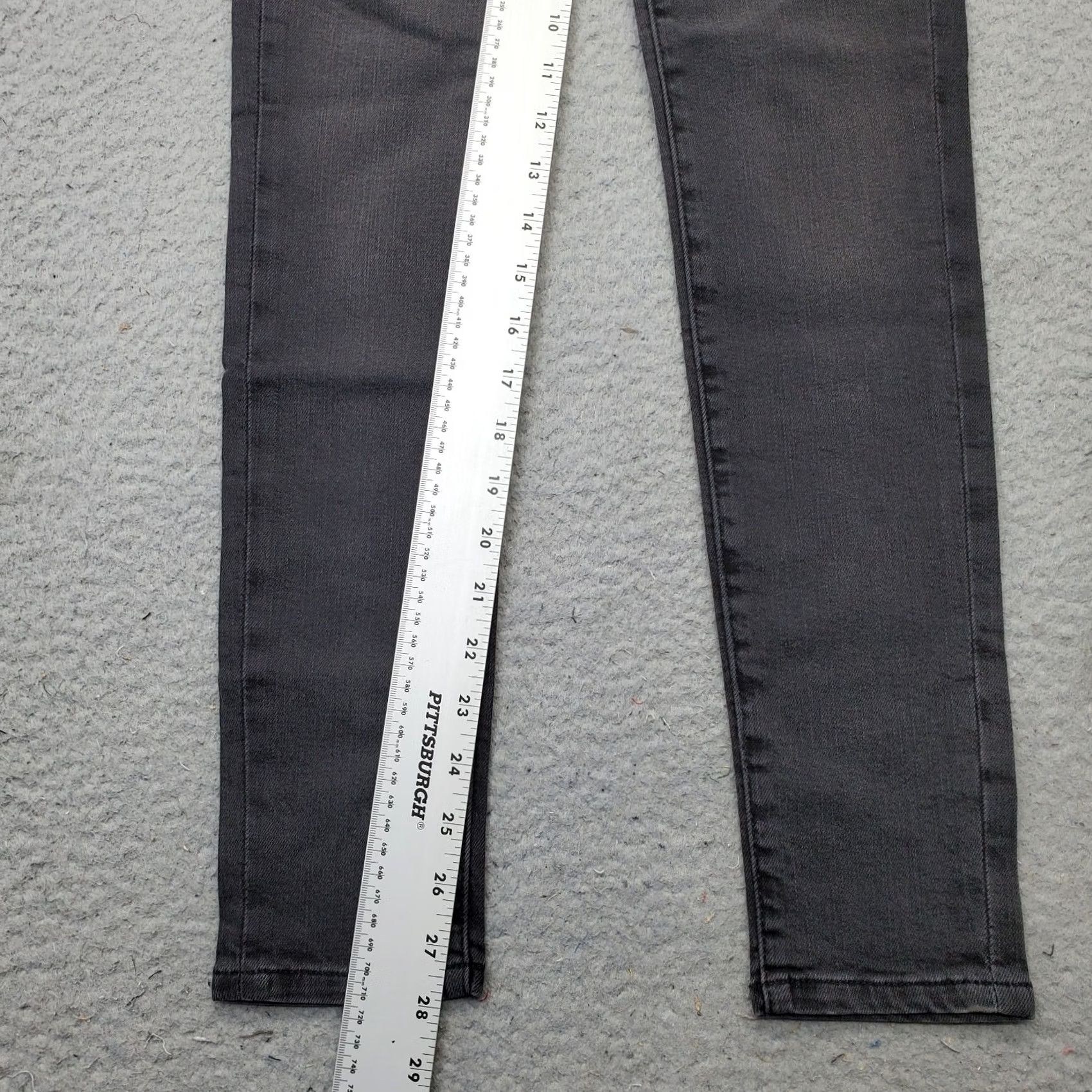 Denime Outland Jeans Women 24 Black Denim Isabel 28" Length Harriet Mid-Rise Skinny Leg Women Size 24 Denim Dark Black Size 42" / US 20 - 4 Thumbnail