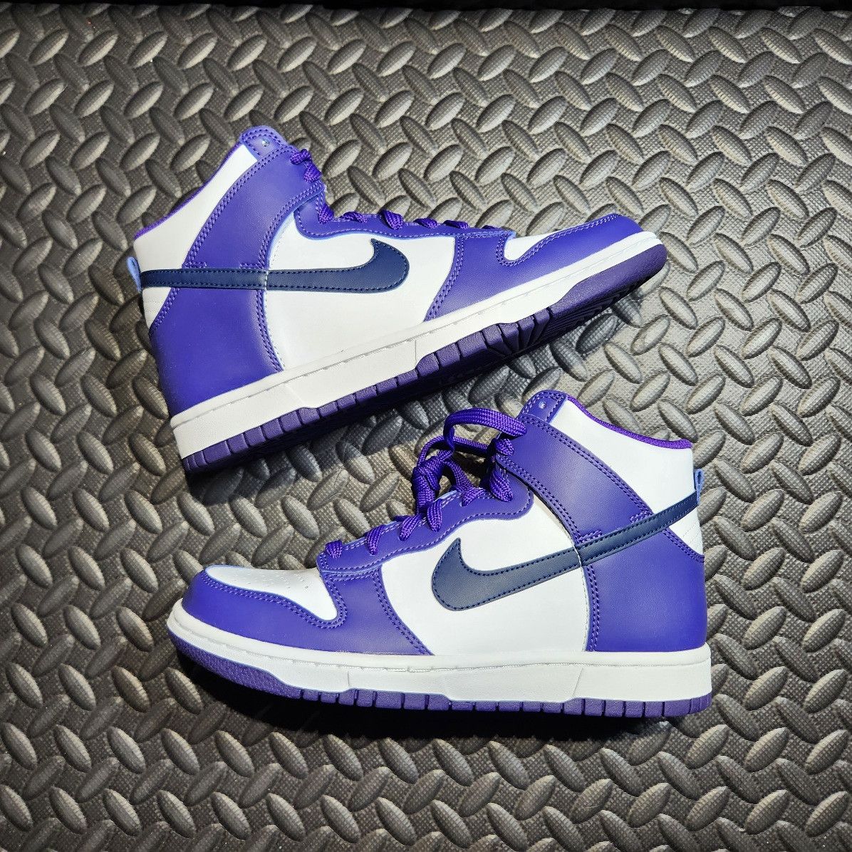 image of Nike Dunk Hi Size 6.5Y Shoes in White/Midnight Navy, Men's