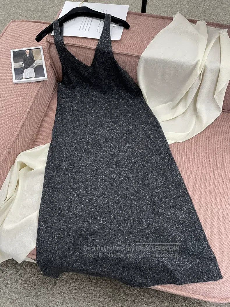 Chanel Chanel Black glitter V-neck knitted long skirt dress Size XS / US 0-2 / IT 36-38 - 4 Thumbnail