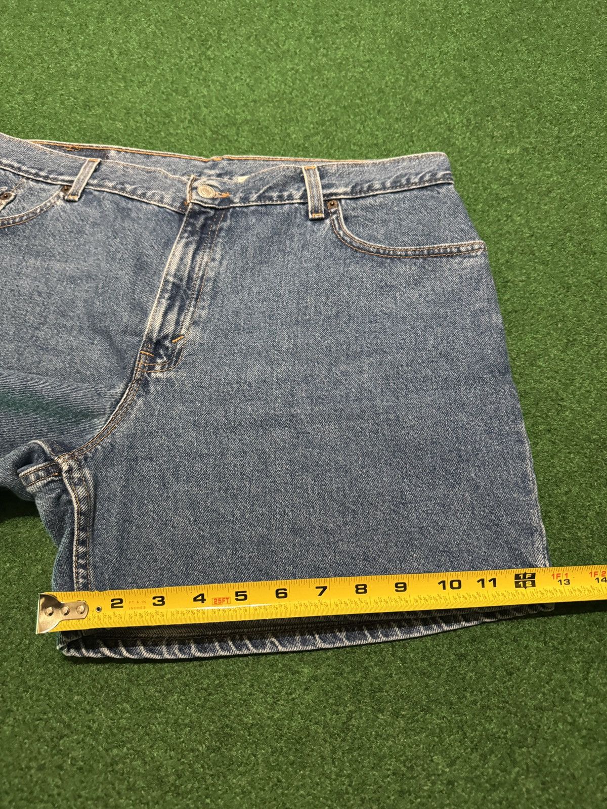 Levi's Vintage Clothing Vintage 90s Levi’s Guys Fit 38 Waist 6” Denim Shorts Size 38" / US 16 / IT 52 - 8 Thumbnail