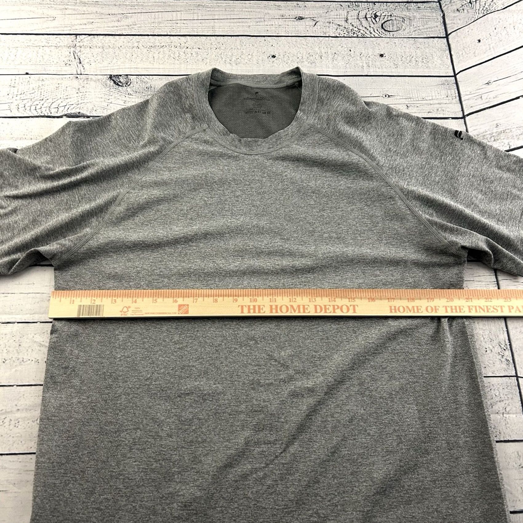 Fabletics Fabletics Short Sleeve T-Shirt Men's XL Gray Athletic Nylon Poly Seamless Shirt Size US XL / EU 56 / 4 - 5 Thumbnail