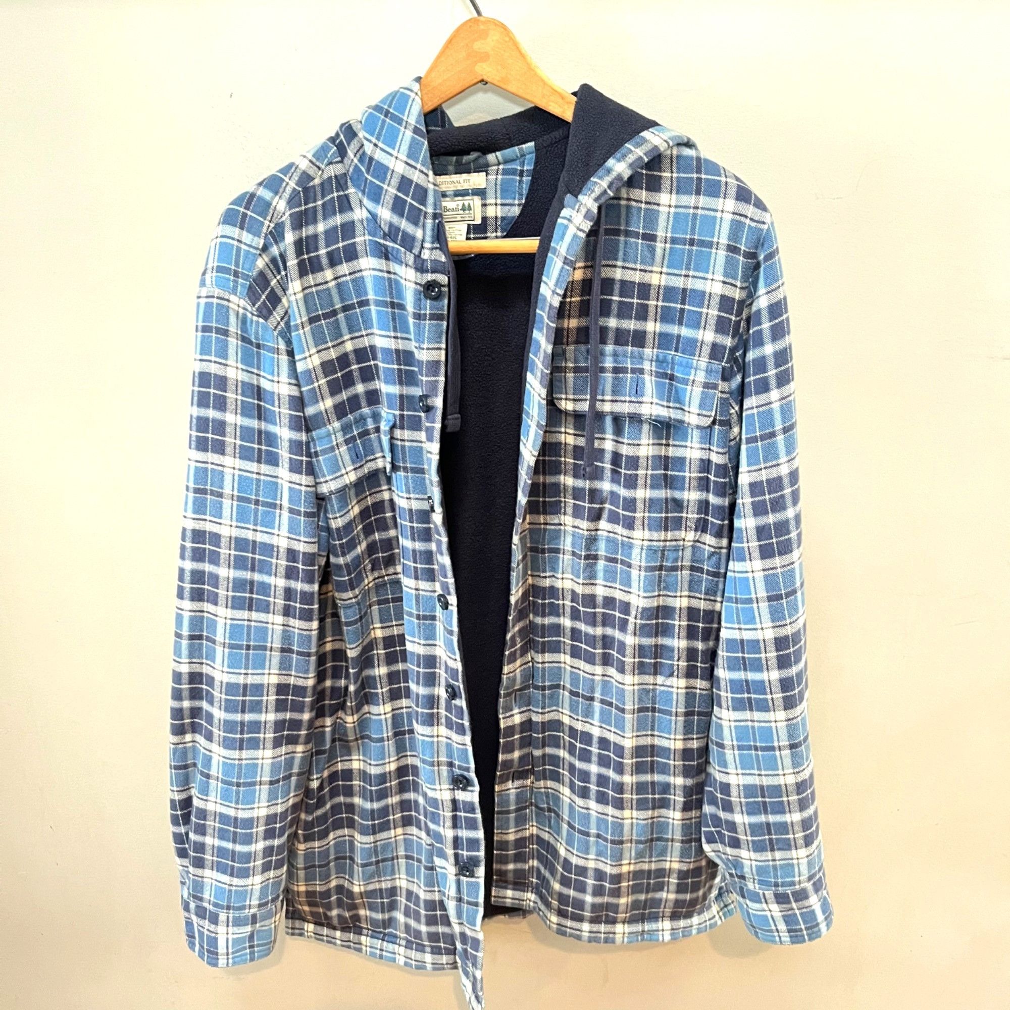L.L. Bean L.L. Bean Mens Traditional Fit Hooded Plaid Shirt Shacket M- Size US M / EU 48-50 / 2 - 1 Thumbnail