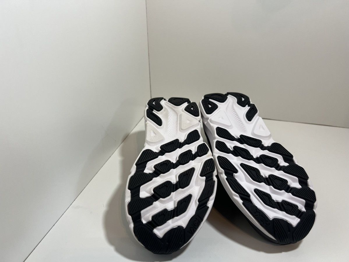 Hoka Size 5y - Hoka One One Clifton 9 Black White GS Size US 5 / EU 37 - 7 Thumbnail
