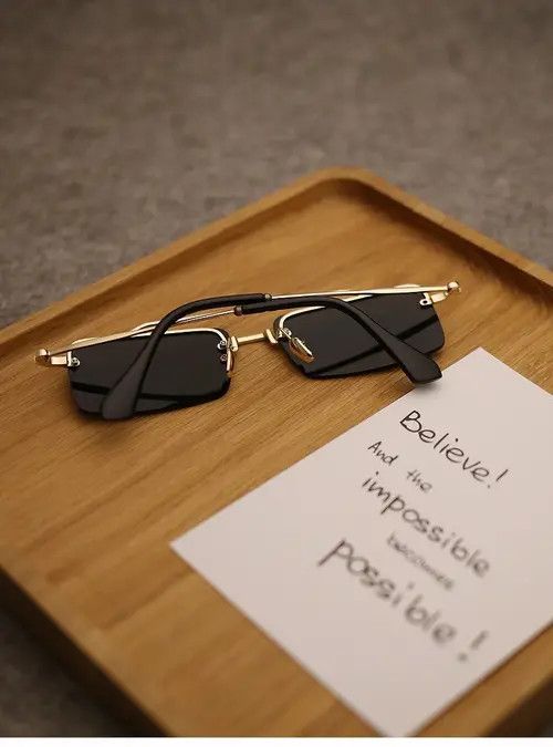 Designer Retro punk sunglasses Size ONE SIZE - 2 Thumbnail