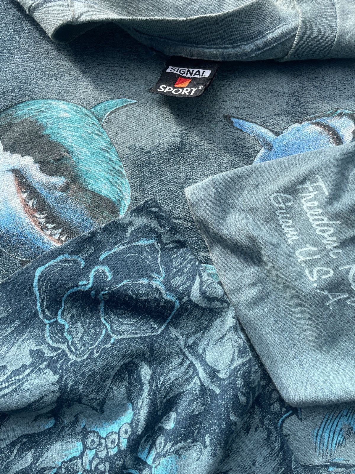 Habitat 90s Vintage Habitat Shark Whale Ocean Wildlife Map T-Shirt Size US XL / EU 56 / 4 - 6 Thumbnail