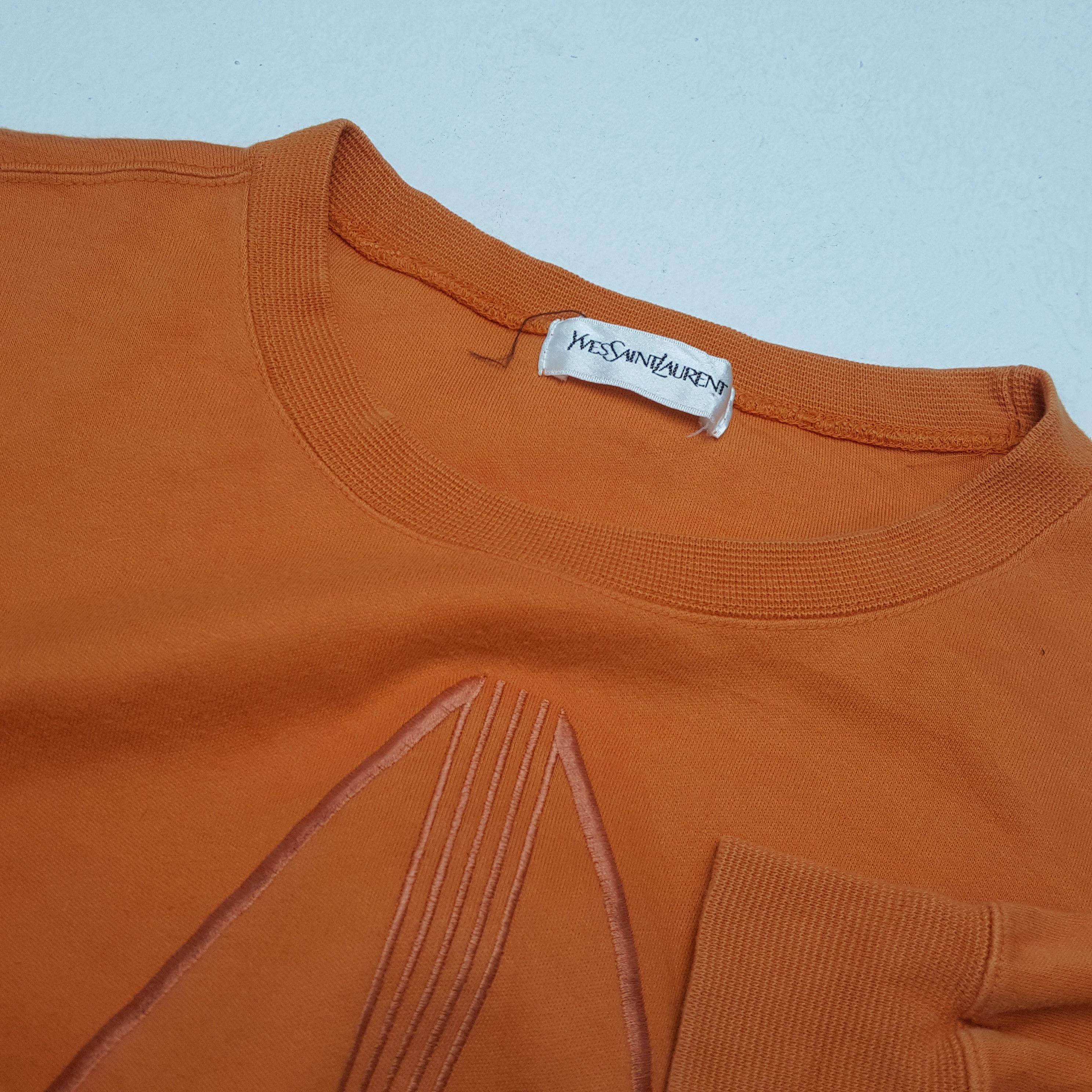Vintage YVES SAINT LAURENT Rare Design Fashion Style Tshirt dp1 Size US L / EU 52-54 / 3 - 8 Thumbnail