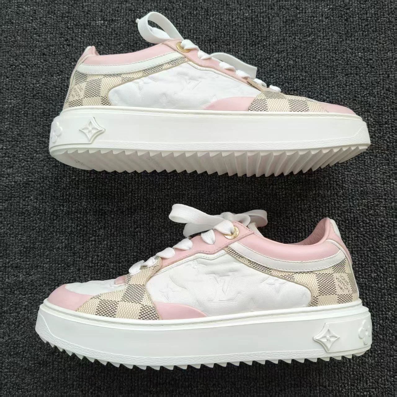 Louis Vuitton 95 New LV Pink & White Sneakers 37.5 Size US 7 / IT 37 - 6 Thumbnail