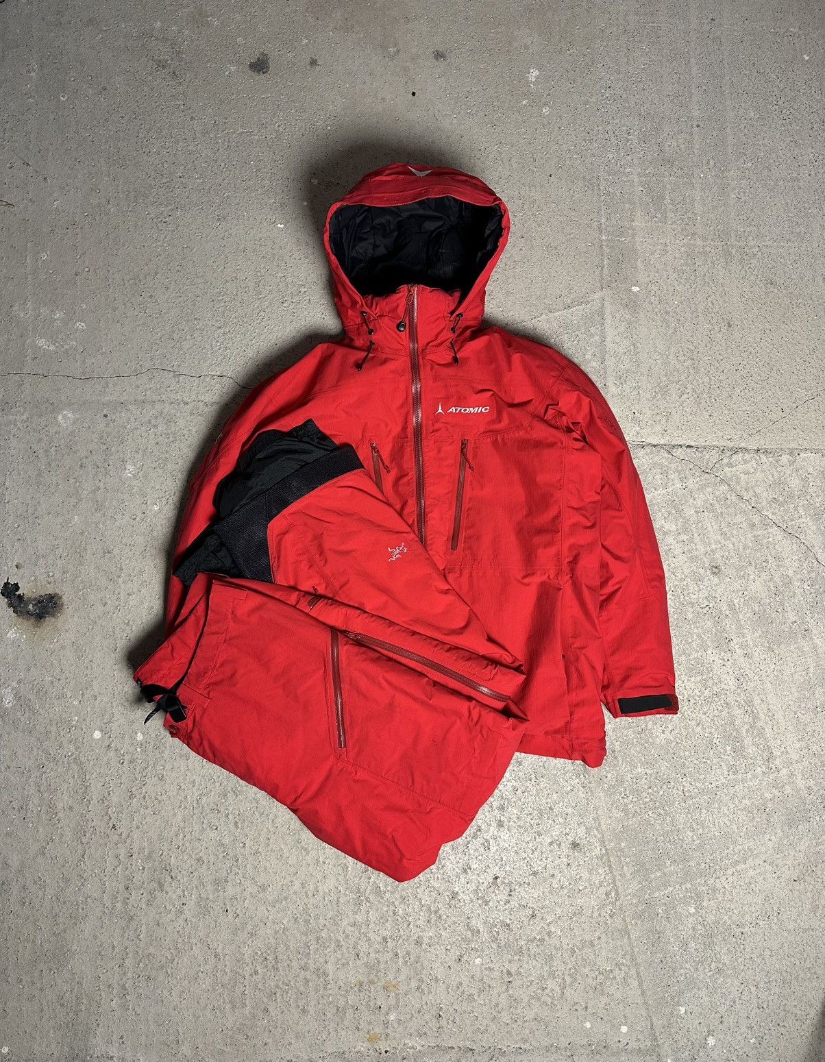Arc'teryx Arcteryx x Atomic Suit Vintage size - XL gore tex pro Size 44L - 1 Thumbnail