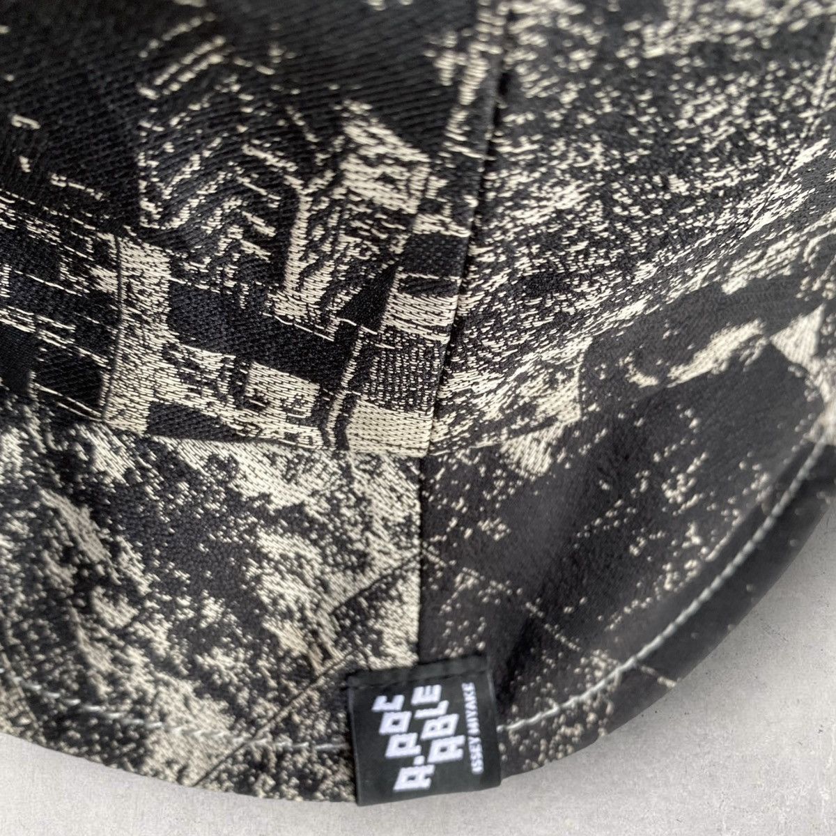Issey Miyake 2024 APOC ABLE London Diorama Map Reversible Bucket Hat Size ONE SIZE - 3 Thumbnail