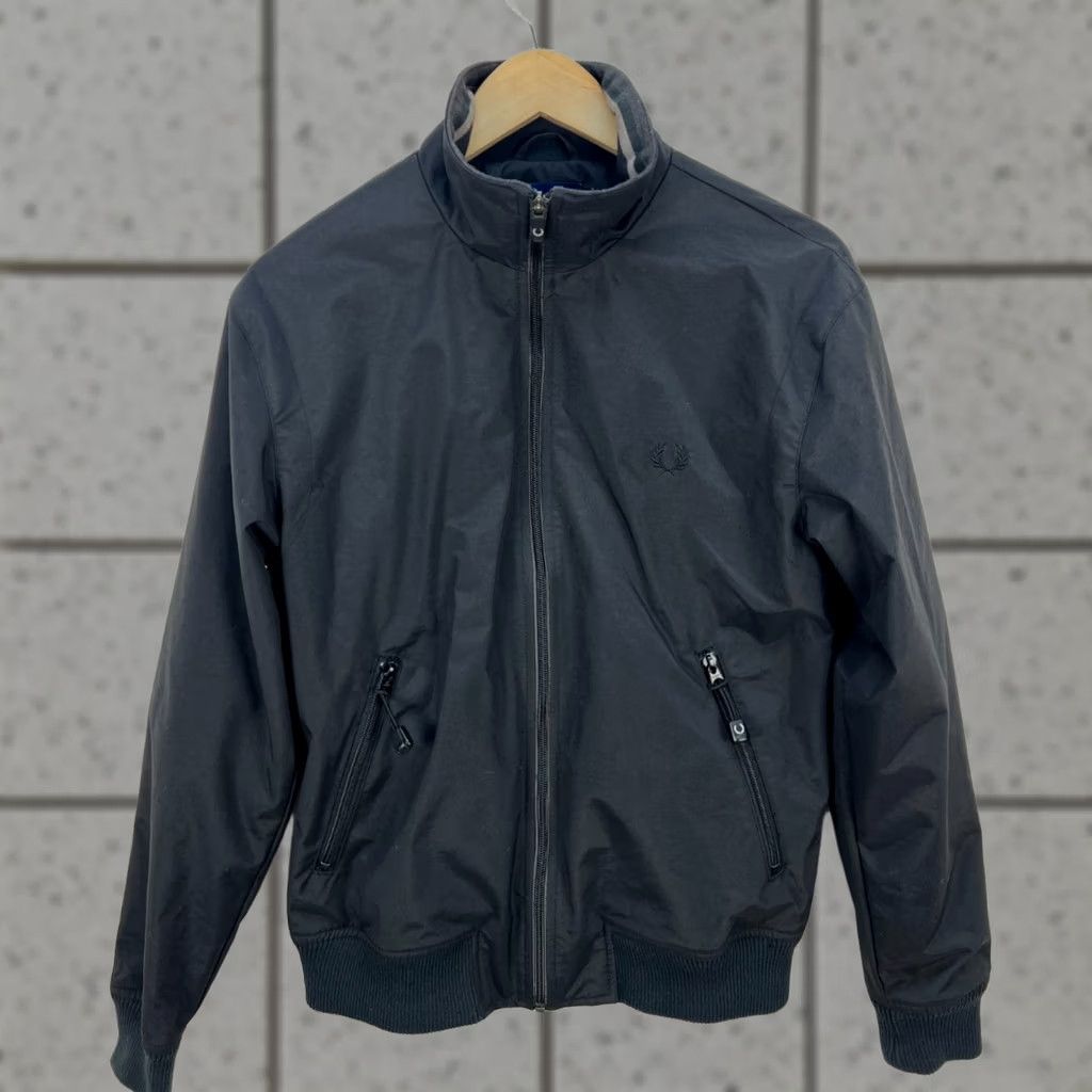 Fred Perry Fred Perry Nylon Bomber Jacket Mens S Nylon Bomber Jacket Black Logo Zip Casual Fall Spring Vintage: No Size US S / EU 44-46 / 1 - 1 Thumbnail
