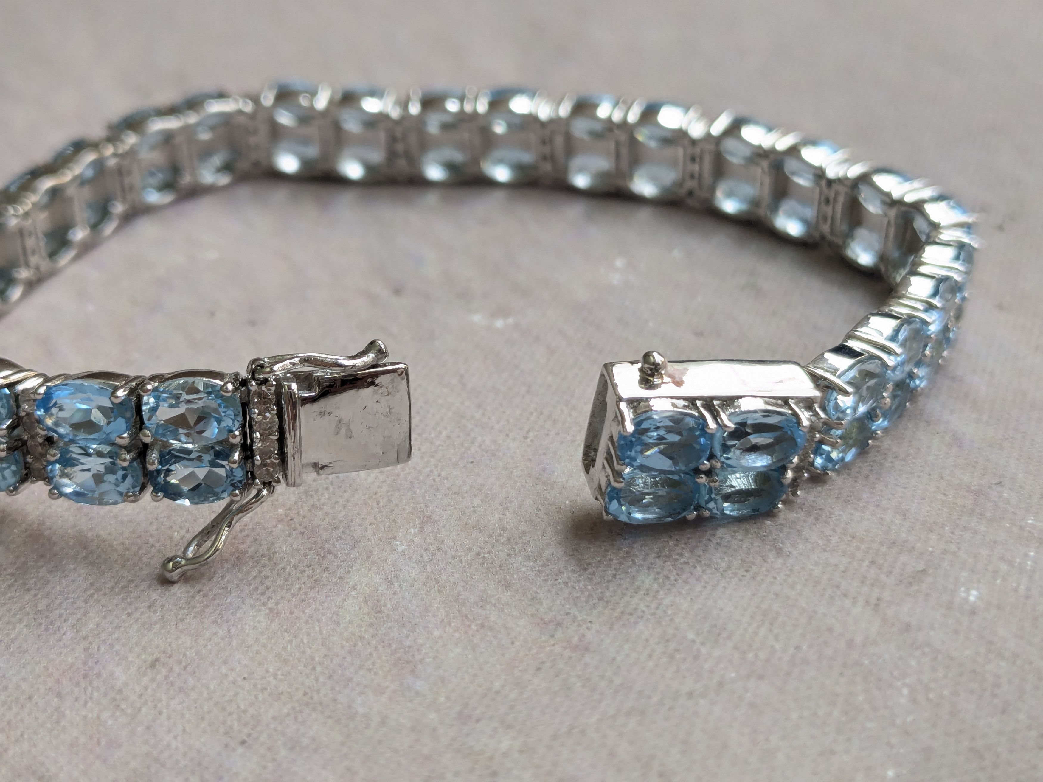 Jewelry Sterling Silver Tennis Bracelet Blue Topaz Oval 7.5 Size ONE SIZE - 4 Thumbnail