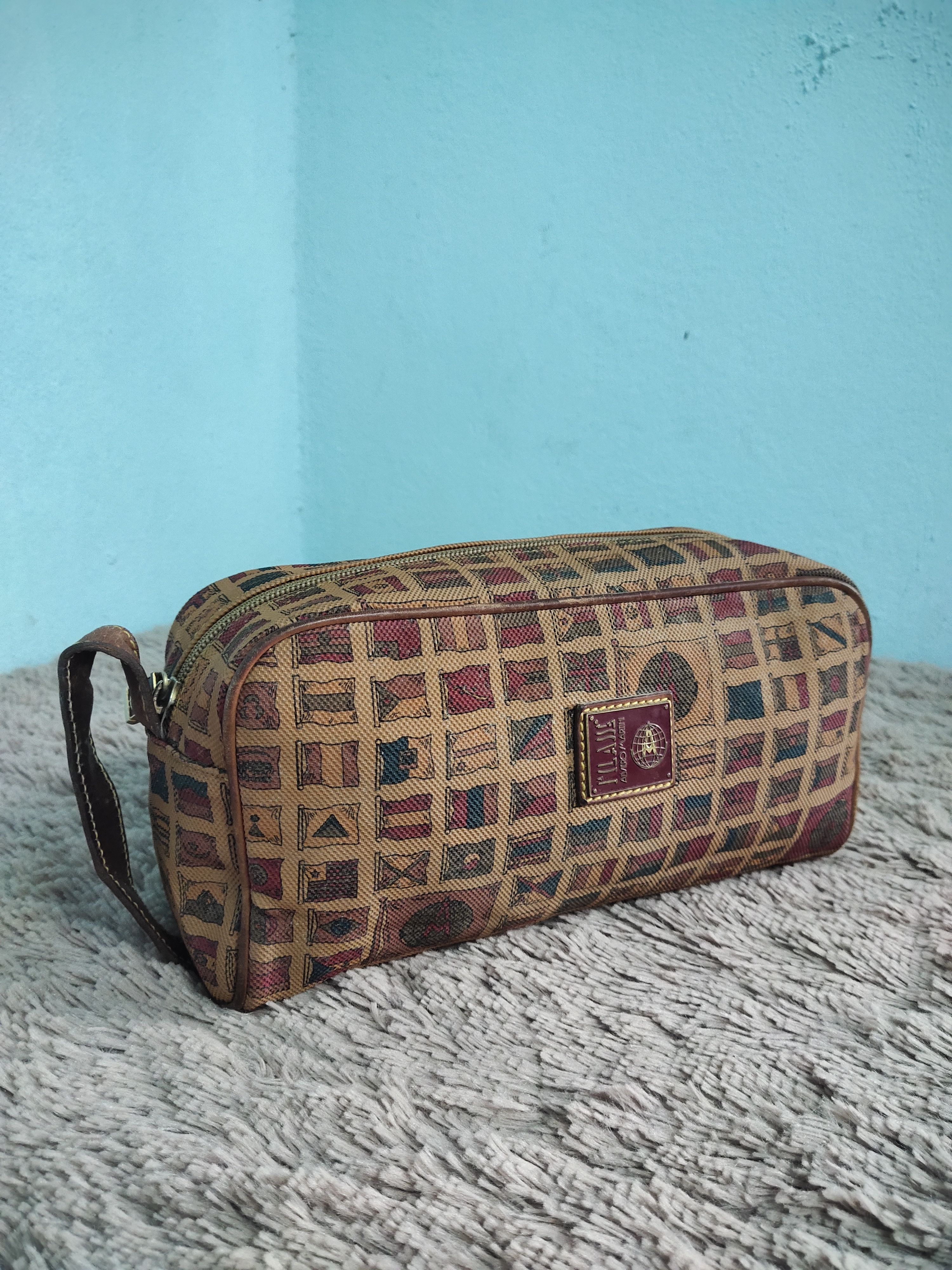 Alviero Martini × Vintage Authentic Alviero Martini clutch bag Size ONE SIZE - 1 Thumbnail