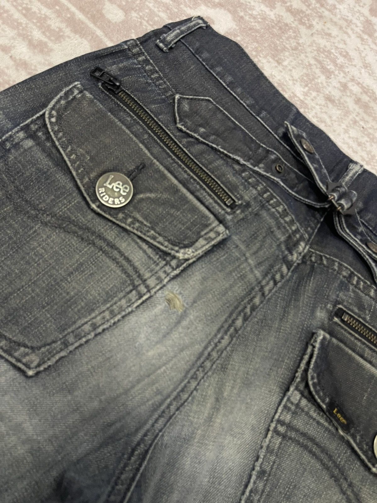 Lee 2000s LEE RIDERS BUCKLE BACK DISTRESSED JEANS RARE DESIGN | Grailed