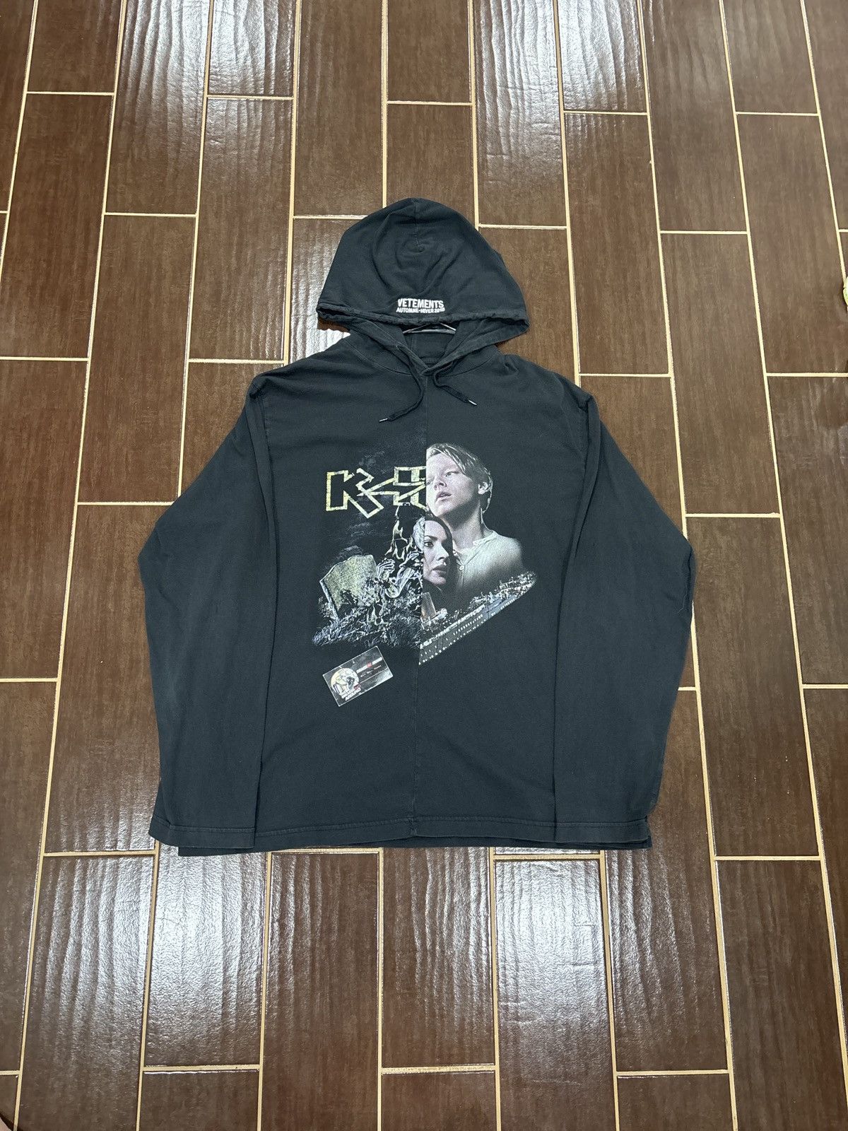 Vetements AW17 Vetements Titanic K-hole Split Logo Tshirt Hoodie