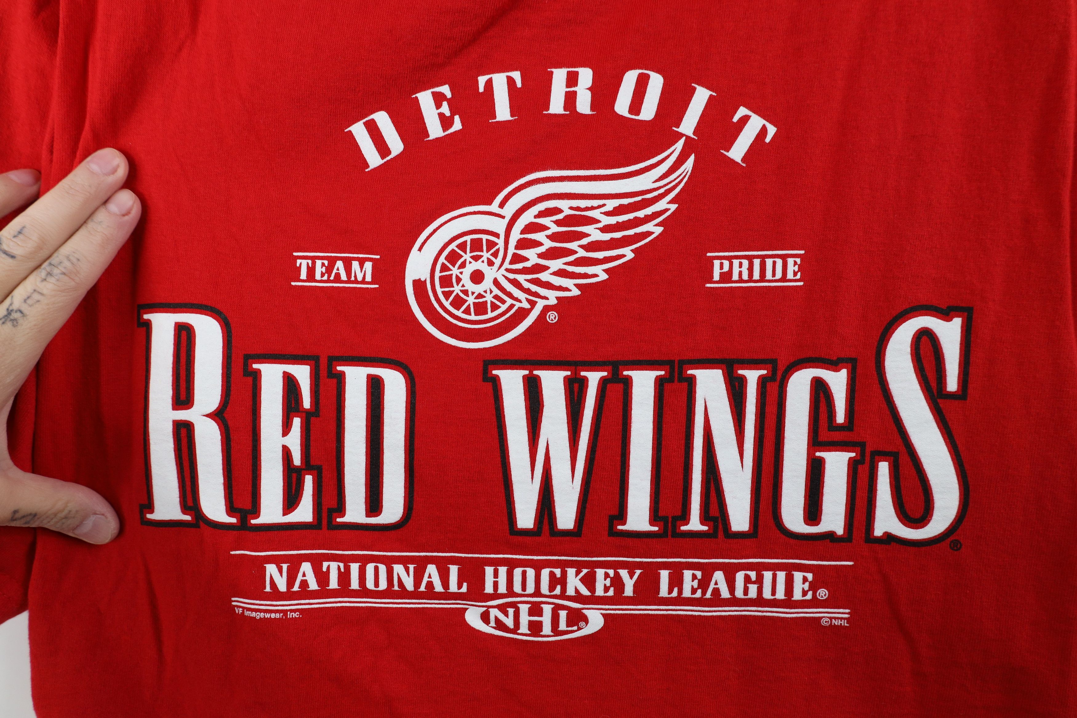 Vintage Vintage Y2K 2004 Red Wings Hockey Short Sleeve T-Shirt Size US L / EU 52-54 / 3 - 4 Thumbnail