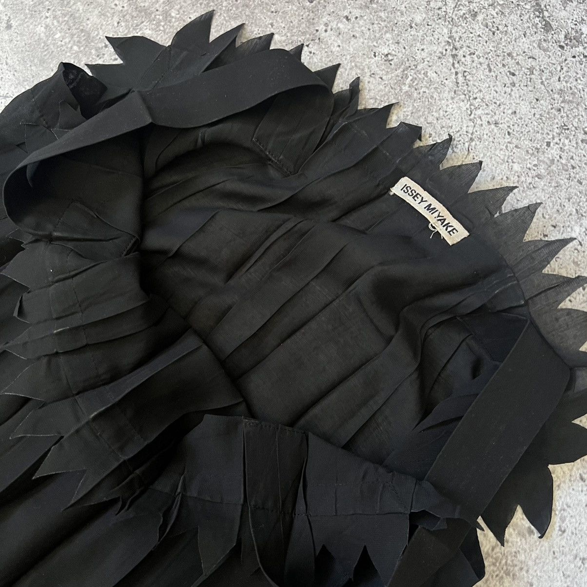 Issey Miyake RARE Issey Miyake Pleated Midi Dress Spiky Sawtooth Trim Size S / US 4 / IT 40 - 4 Thumbnail