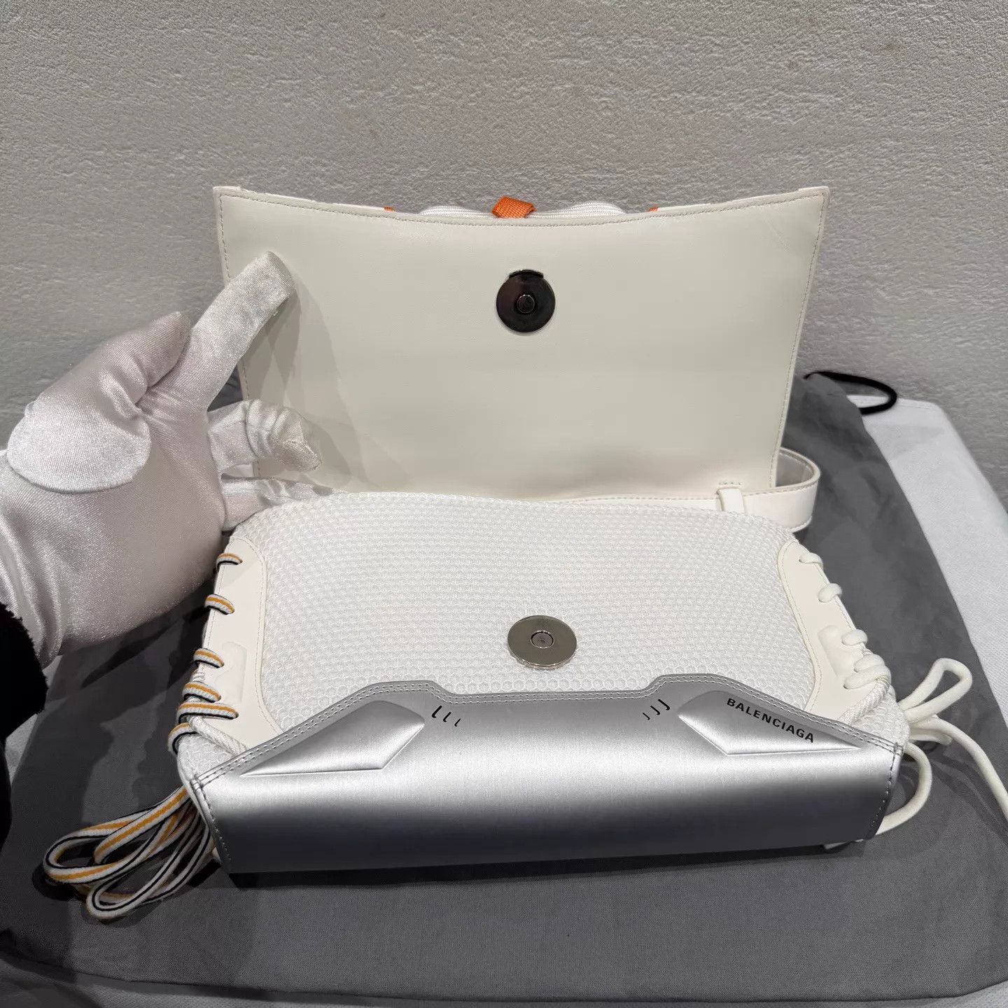 Balenciaga Balenciaga Deconstructed Trainer Crossbody NWT dustbag Size ONE SIZE - 7 Thumbnail