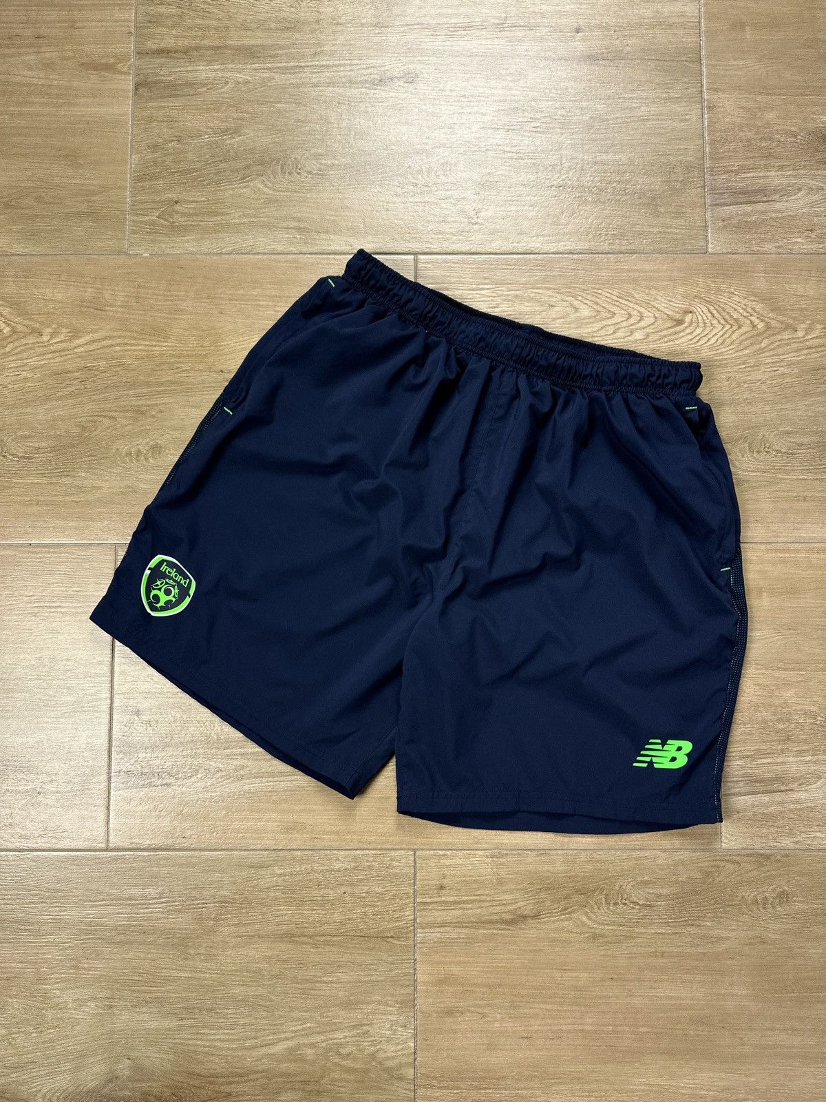 Umbro Umbro Ireland Soccer Team Shorts Size US 38 / EU 54 - 1 Thumbnail
