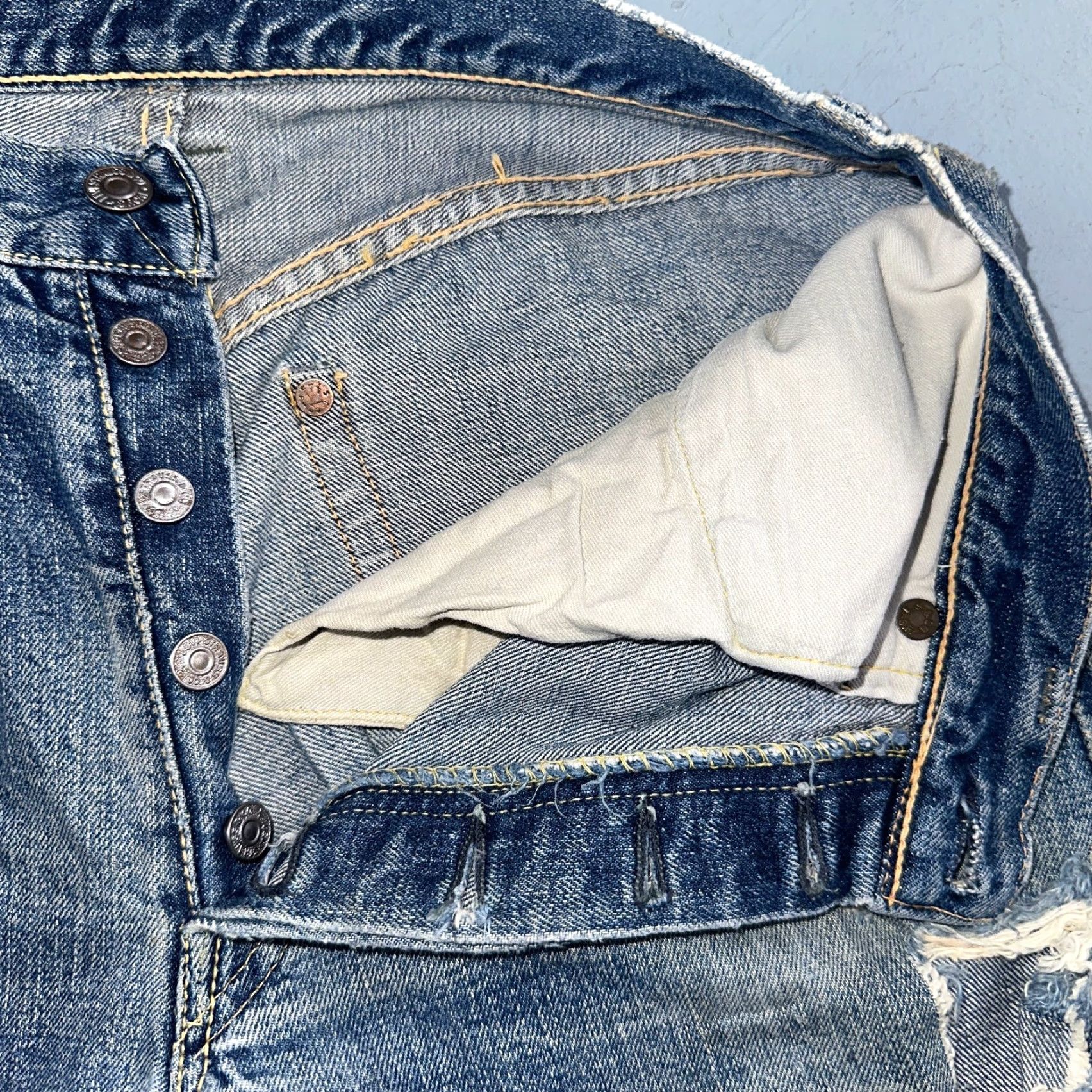 Levi's VINTAGE Levi's 501 XX Big E 1940s Redline Selvedge Jeans 29x28 Blue Distressed Mens Size US 29 - 5 Thumbnail