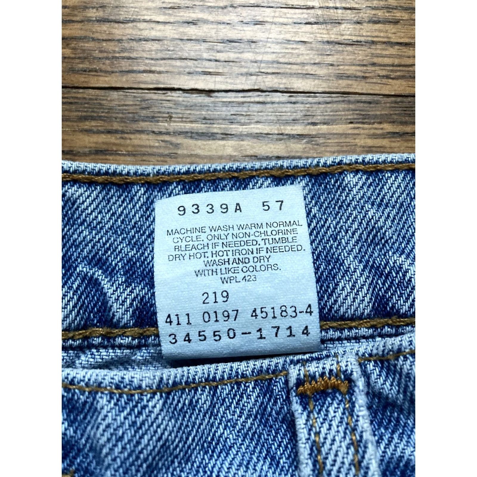 Levi's VINTAGE Levi's 550 Relaxed Fit Denim Shorts Orange Tab Sz 38 Light Wash 90s Mens Jeans Shorts Size US 38 / EU 54 - 5 Thumbnail