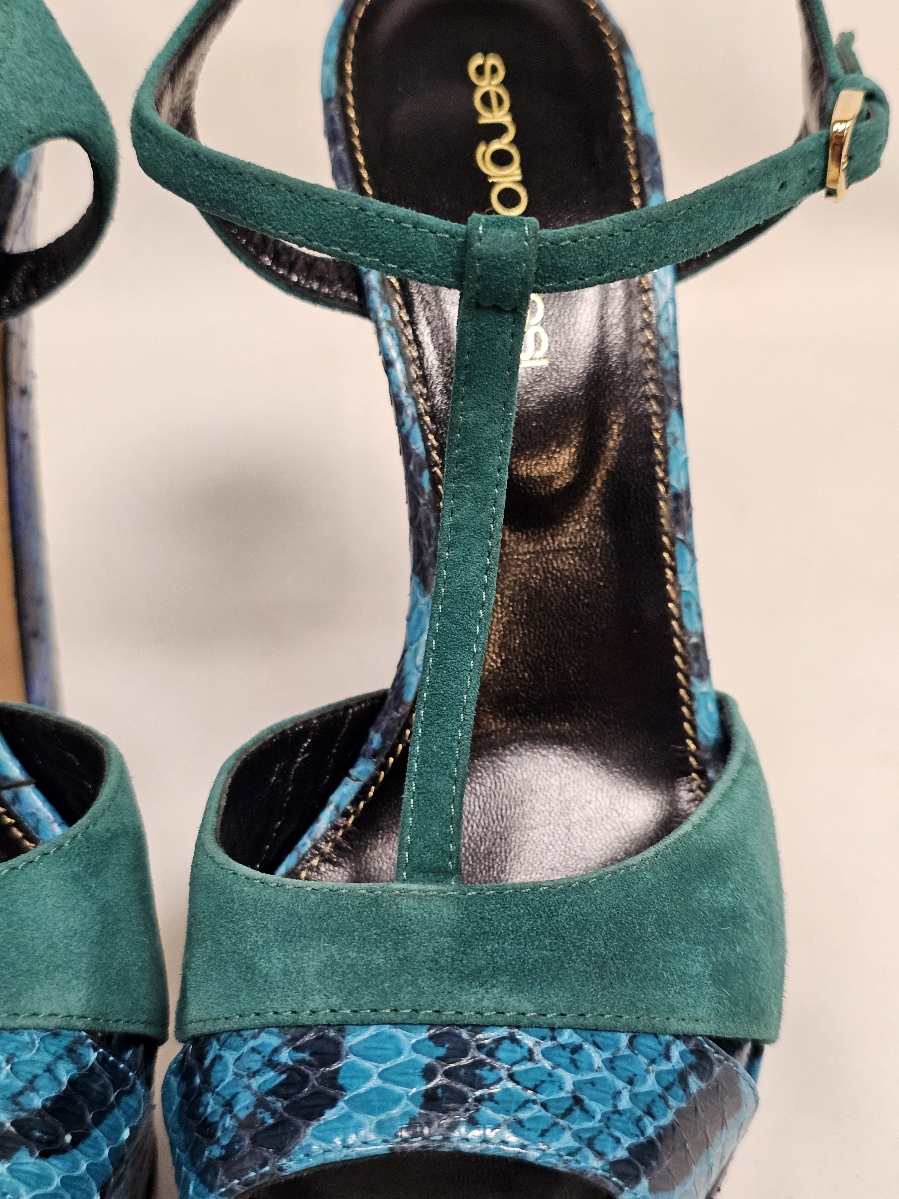 Sergio Rossi Sergio Rossi Elaphe Suede Python Leather Platforms Size 5.5 Size US 5.5 / IT 35.5 - 12 Thumbnail