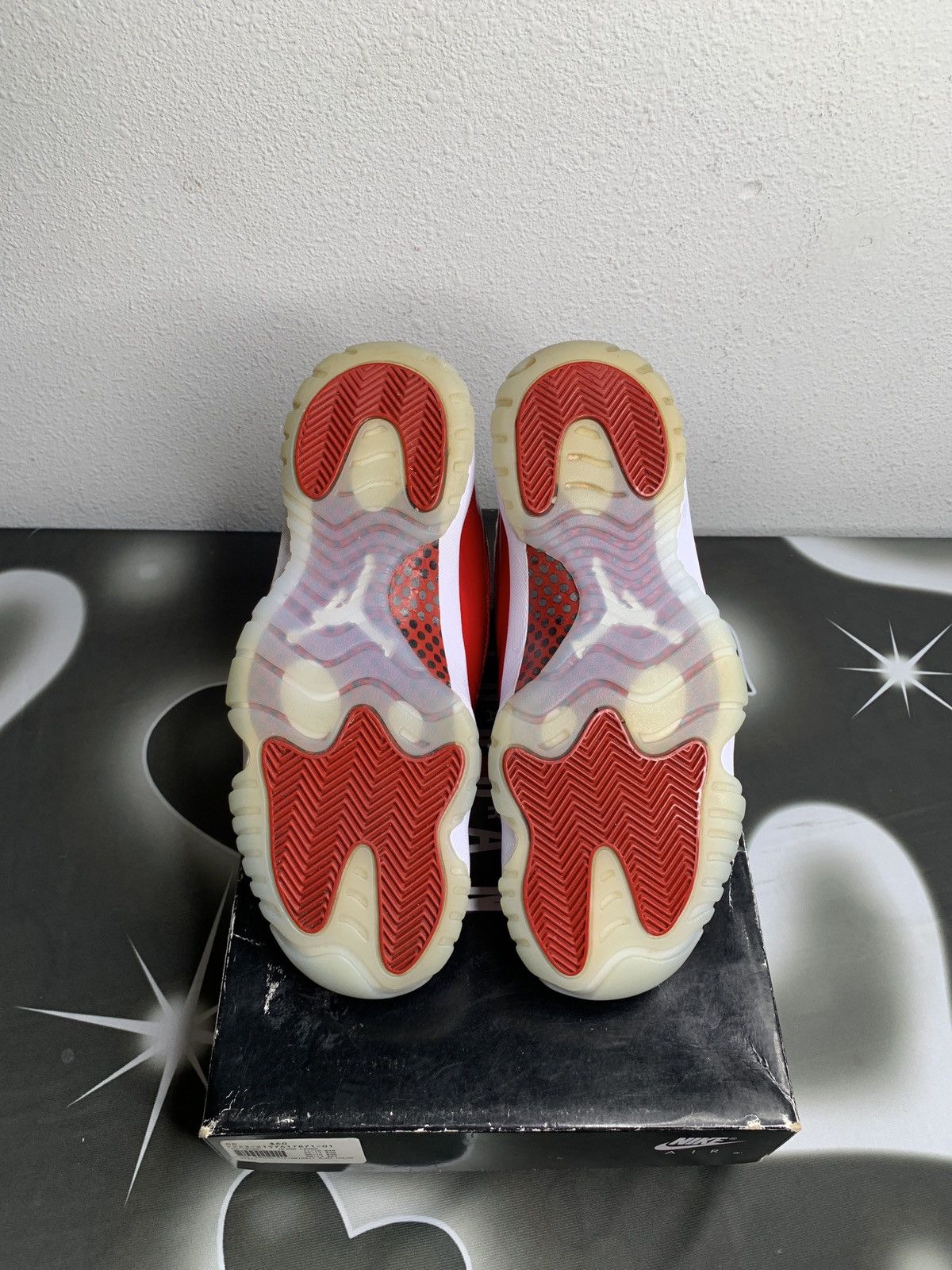 Nike Air Jordan 11 Retro Cherry Size US 9 / EU 42 - 6 Thumbnail