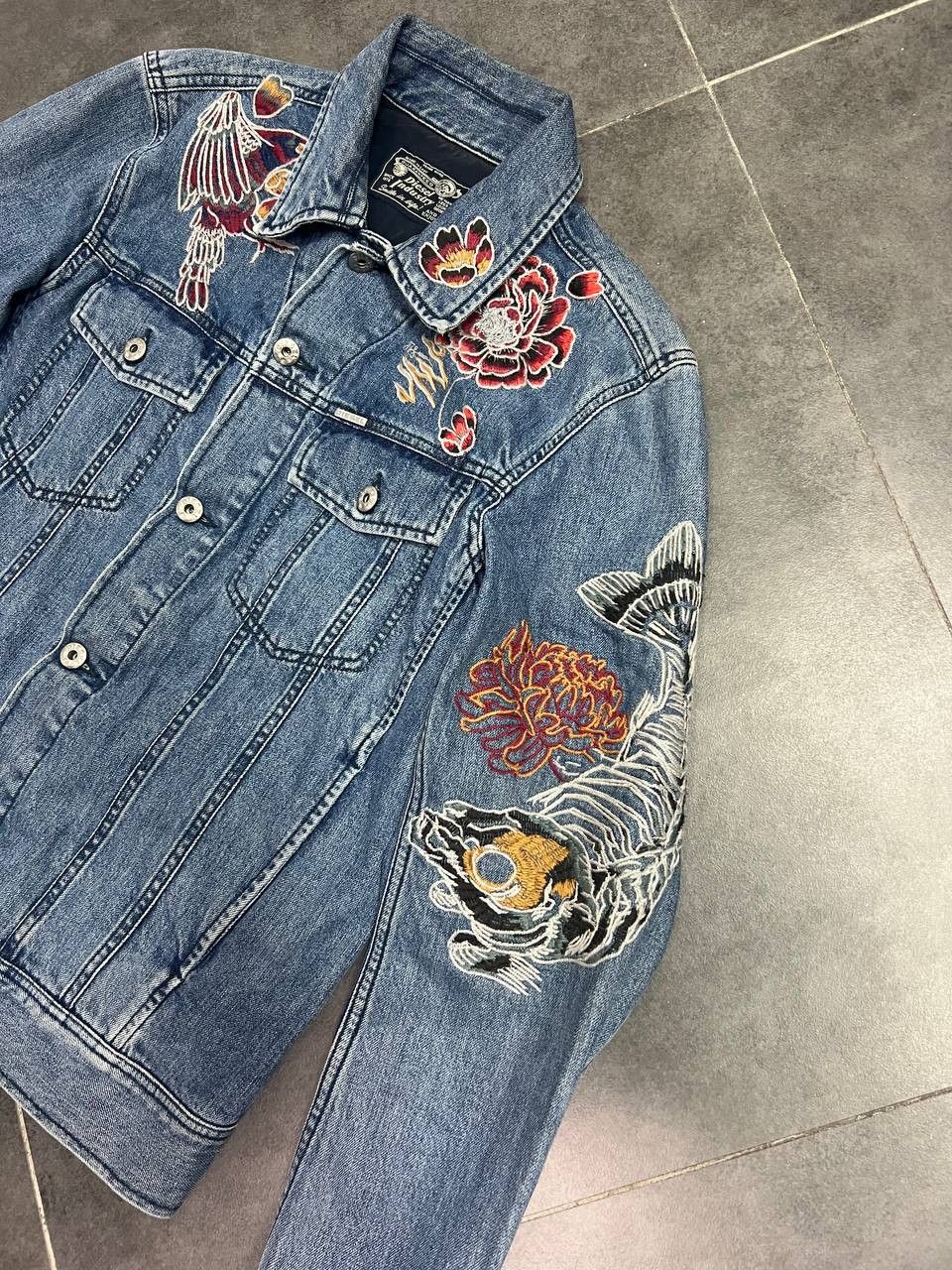 Diesel RARE Diesel Koi Embroidered Denim Jacket Size US M / EU 48-50 / 2 - 5 Thumbnail