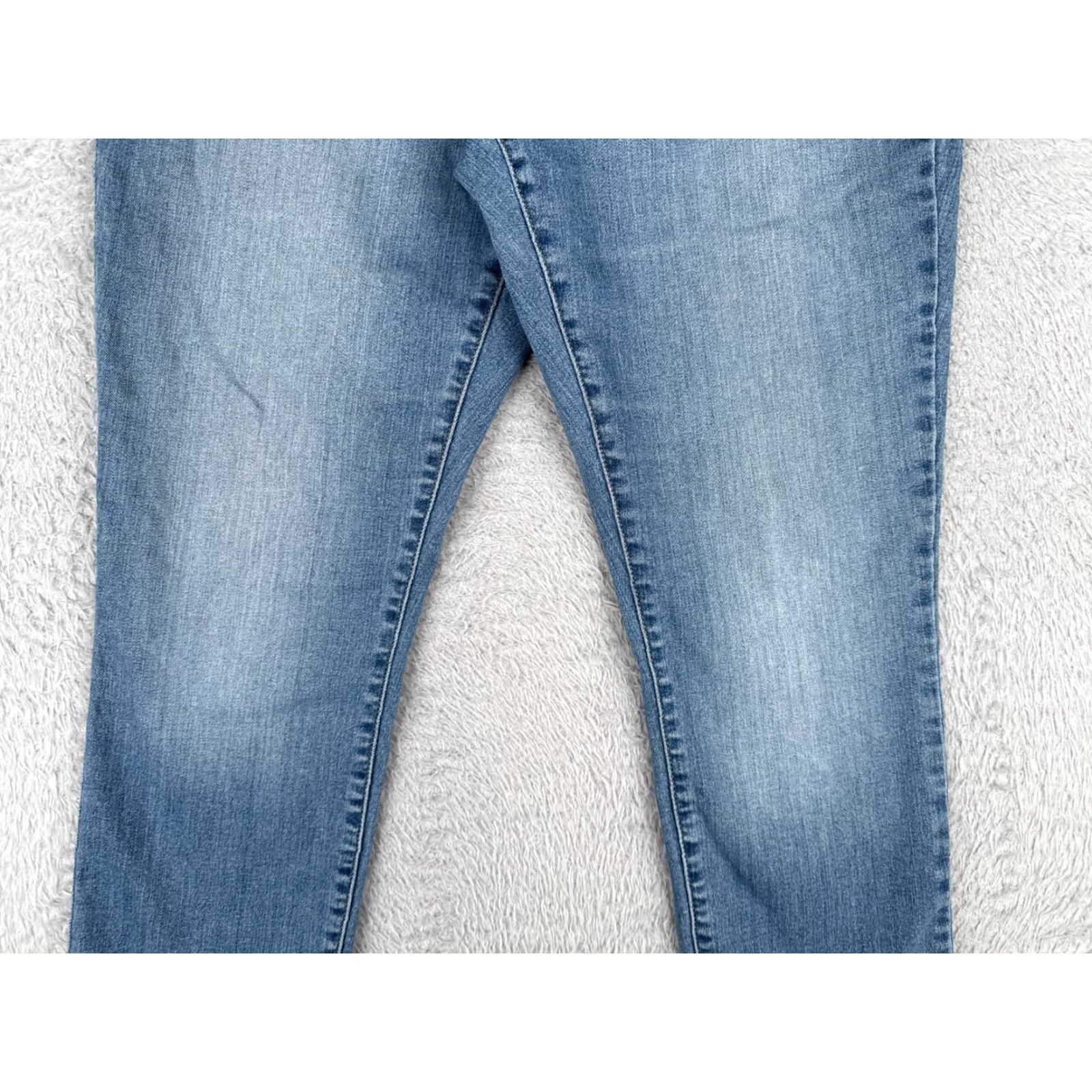 Vintage Universal Thread Jeans Women's High Rise Cropped Denim Size 16 Blue Distressed 34x25 Size 38" / US 16 / IT 52 - 3 Thumbnail
