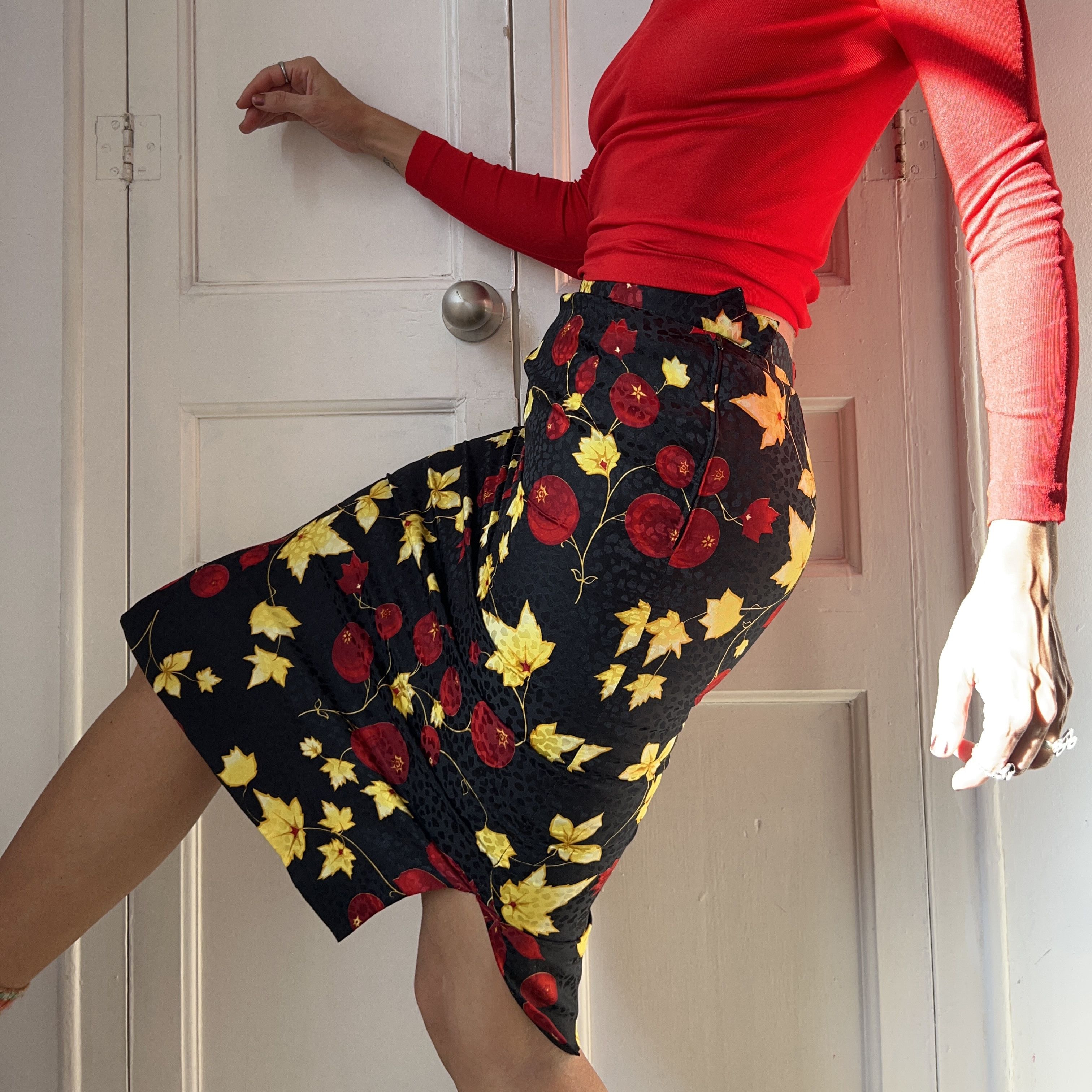 Vintage Vintage 90s Leafy Midi Skirt Size 27" / US 4 / IT 40 - 4 Thumbnail