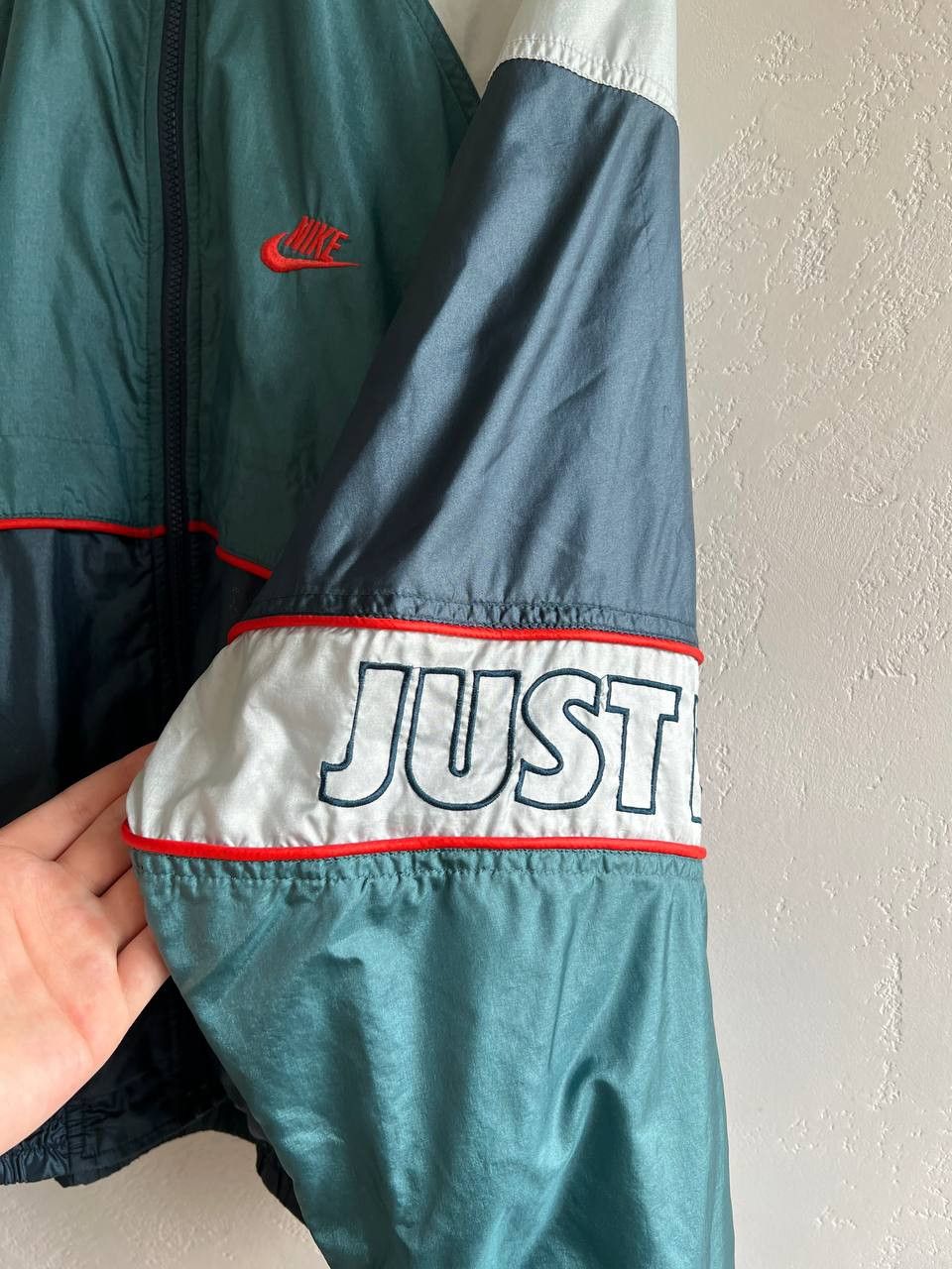 Nike Vintage Nike Just Do It Logo Light Nylon Track Jacket 90S Size US L / EU 52-54 / 3 - 5 Thumbnail