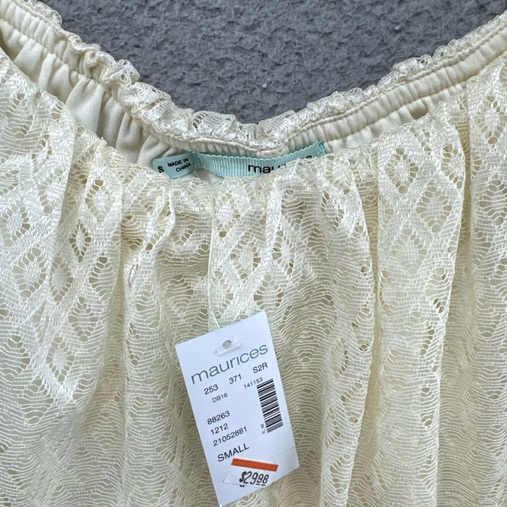 Vintage Maurices Women’s Blouse Cap Sleeve Sheer Lace Lightweight Top Small Ivory Casual Business Party Size S / US 4 / IT 40 - 3 Thumbnail