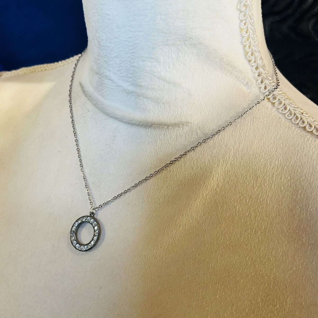 Handmade Handcrafted vintage paste stone pendant on chain necklace Size ONE SIZE - 3 Thumbnail