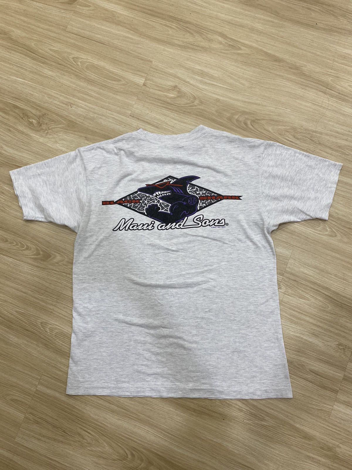 Maui and Sons × Vintage Vintage Maui And Sons Back 2 Back Black Shark Size US L / EU 52-54 / 3 - 2 Thumbnail