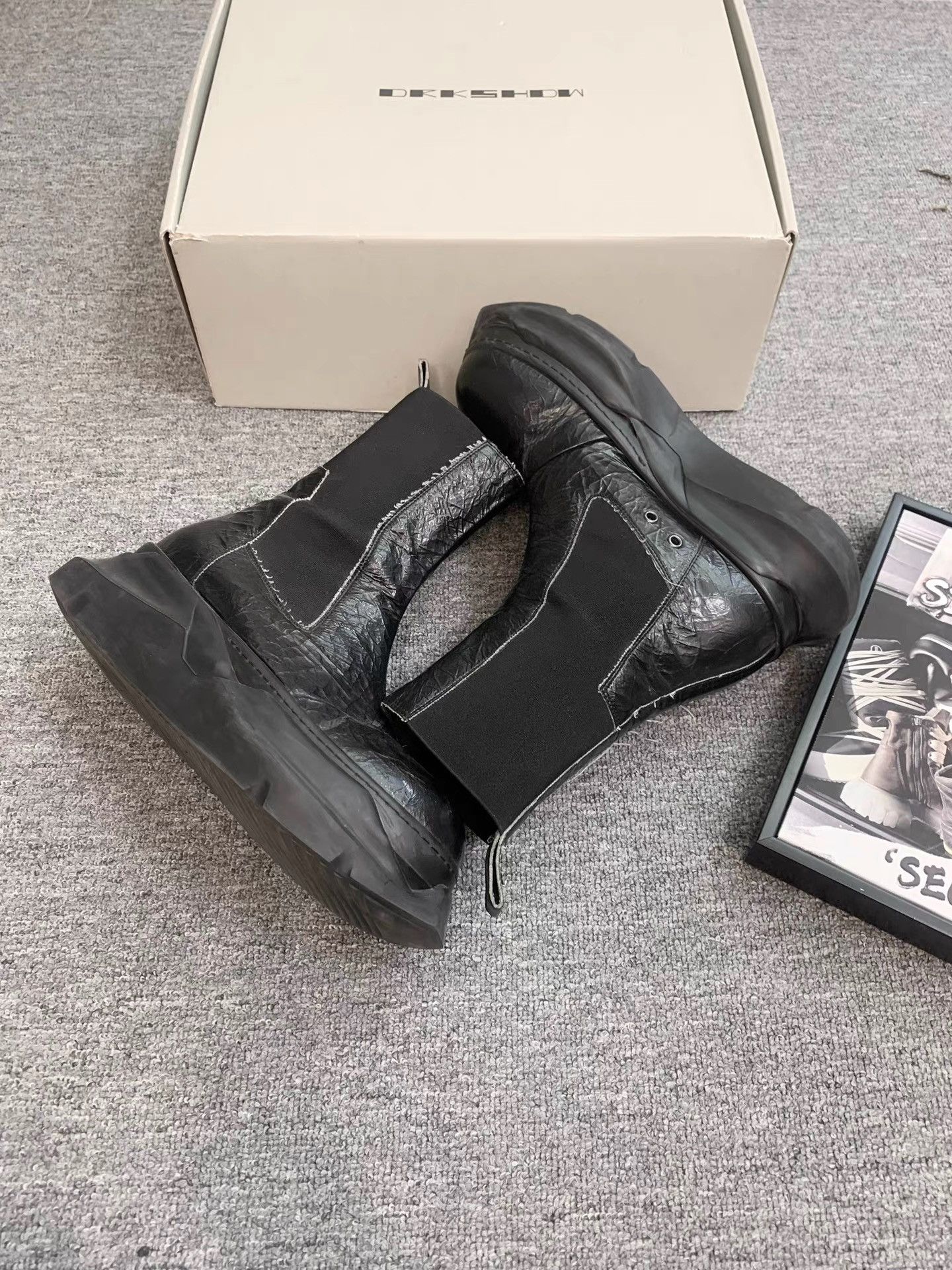 Rick Owens Rick Owens Cracked Leather Platform Chelsea Boots K34 Size US 8 / EU 41 - 5 Thumbnail