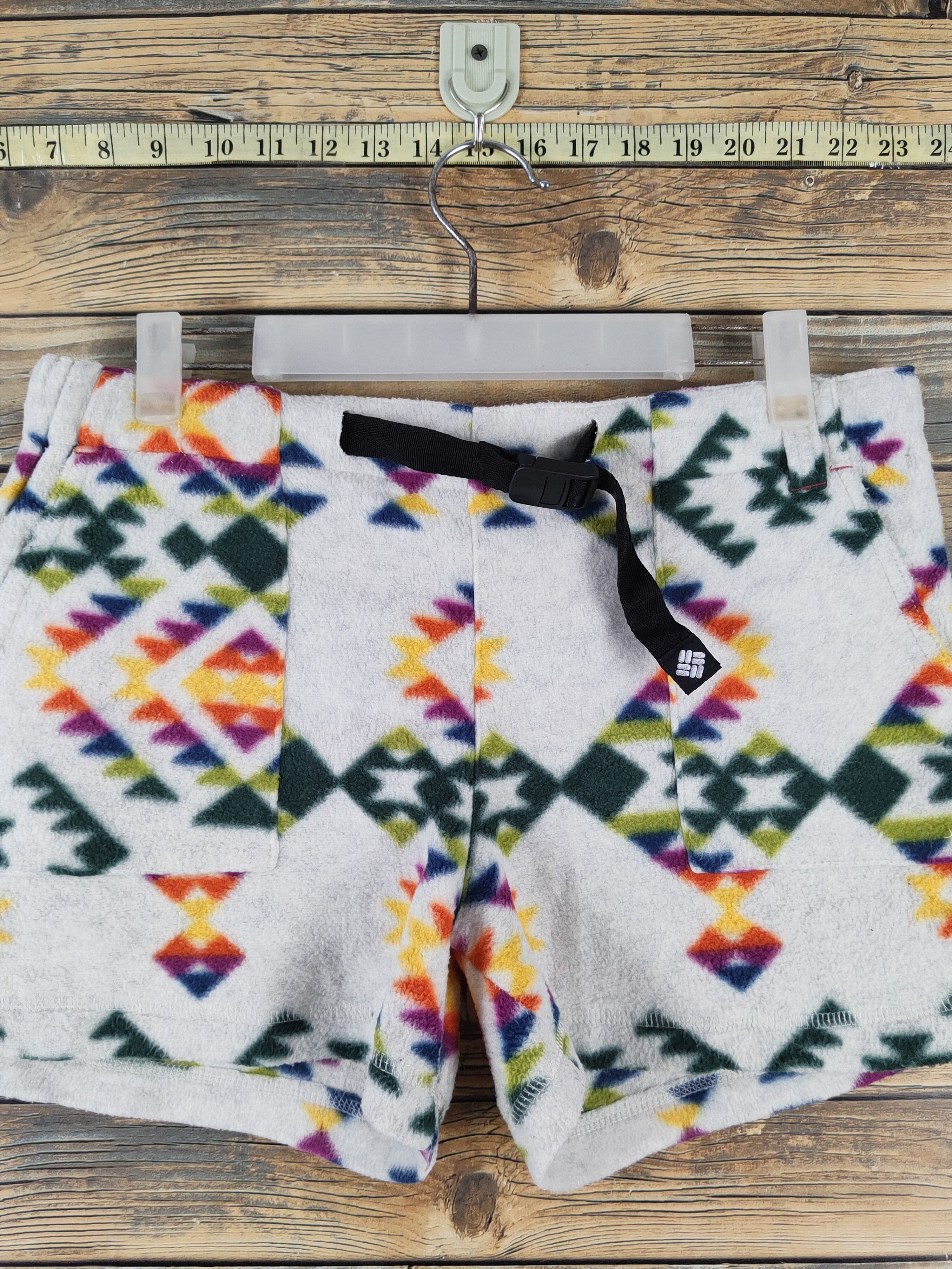 Columbia Columbia White Green Wool Sportswear Shorts #W1886 Size 32" / US 10 / IT 46 - 2 Thumbnail