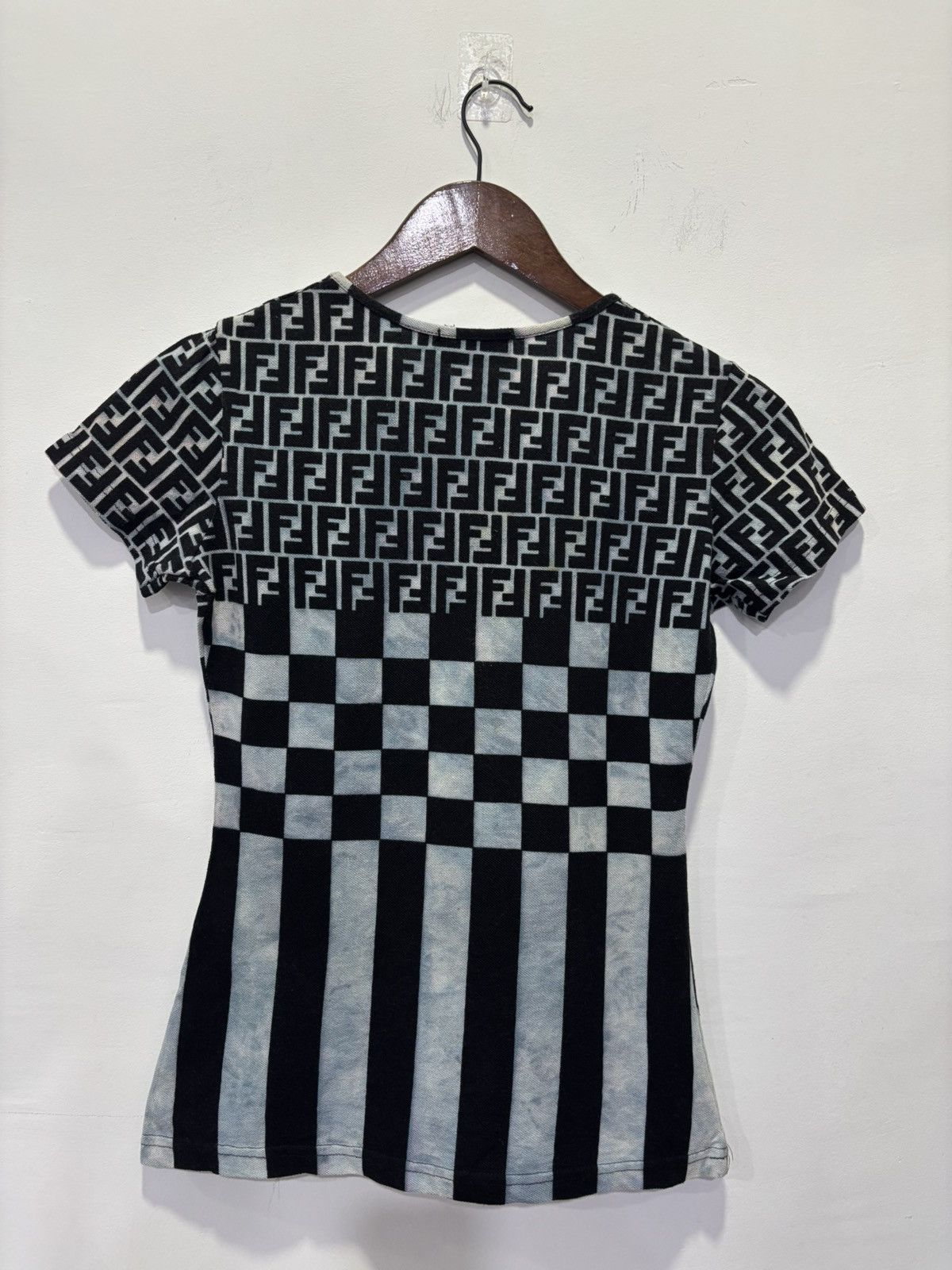 Fendi Fendi Monogram Tshirt Size M / US 6-8 / IT 42-44 - 2 Thumbnail